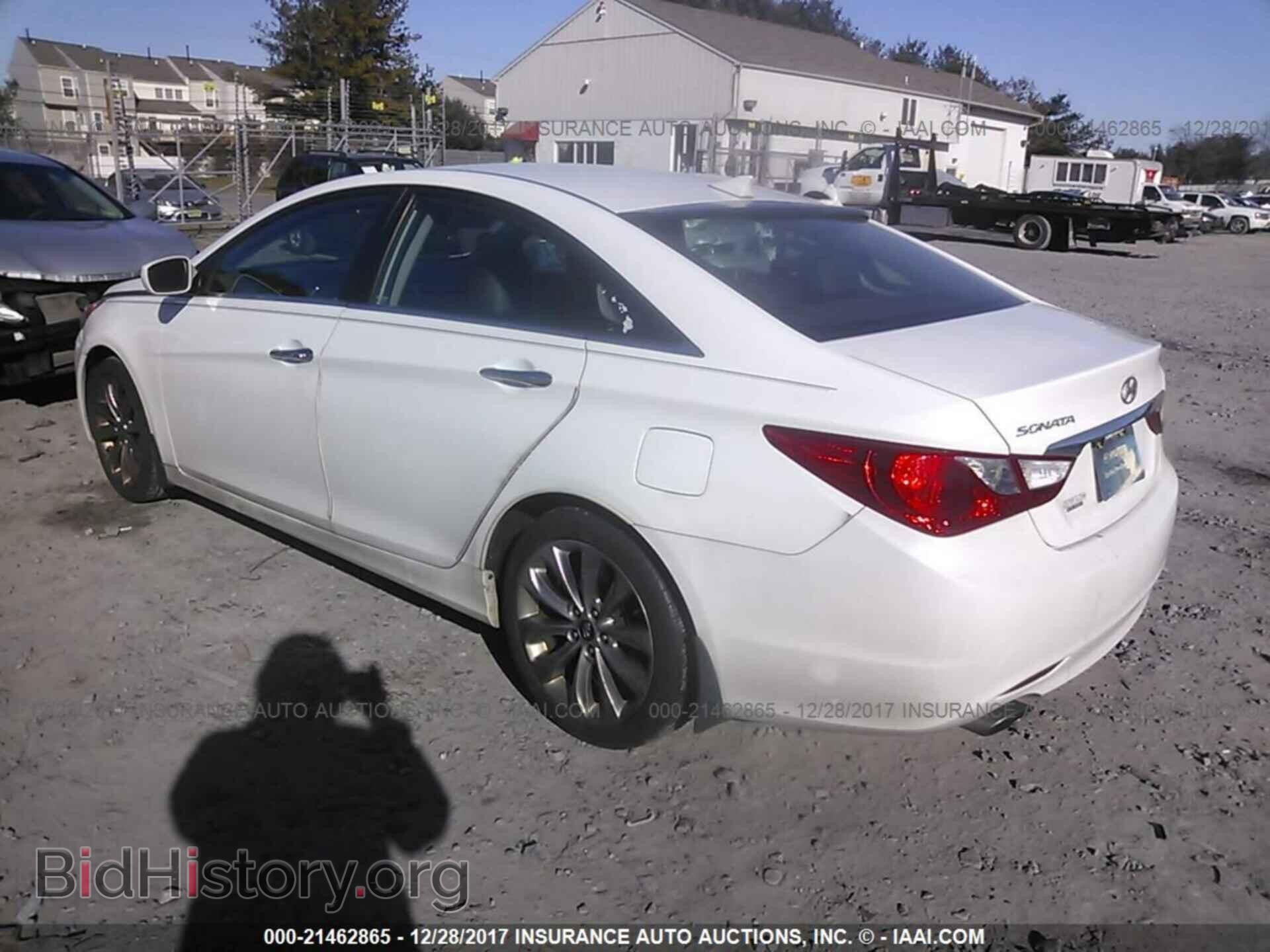 2012 Hyundai Sonata - VIN: 5NPEC4ACXCH381781 - Фото 3