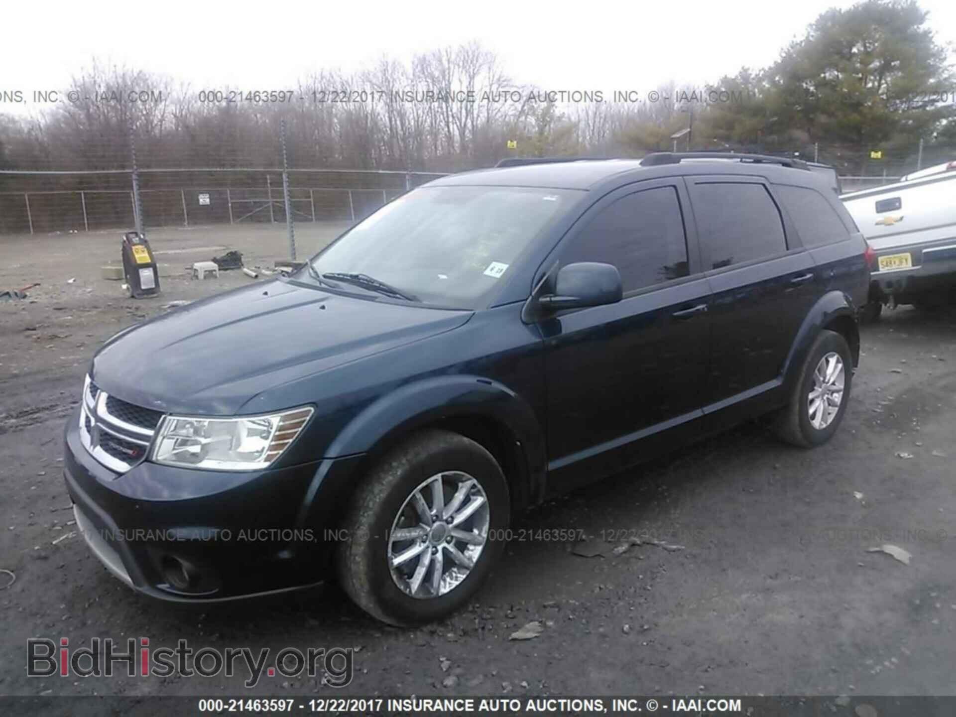 2014 Dodge Journey - VIN: 3C4PDCBB1ET165925 - Фото 2