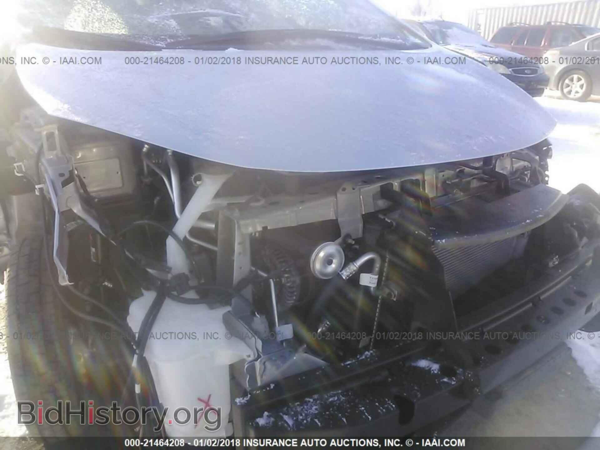 2017 Nissan Versa note - VIN: 3N1CE2CP8HL355292 - Photo 6