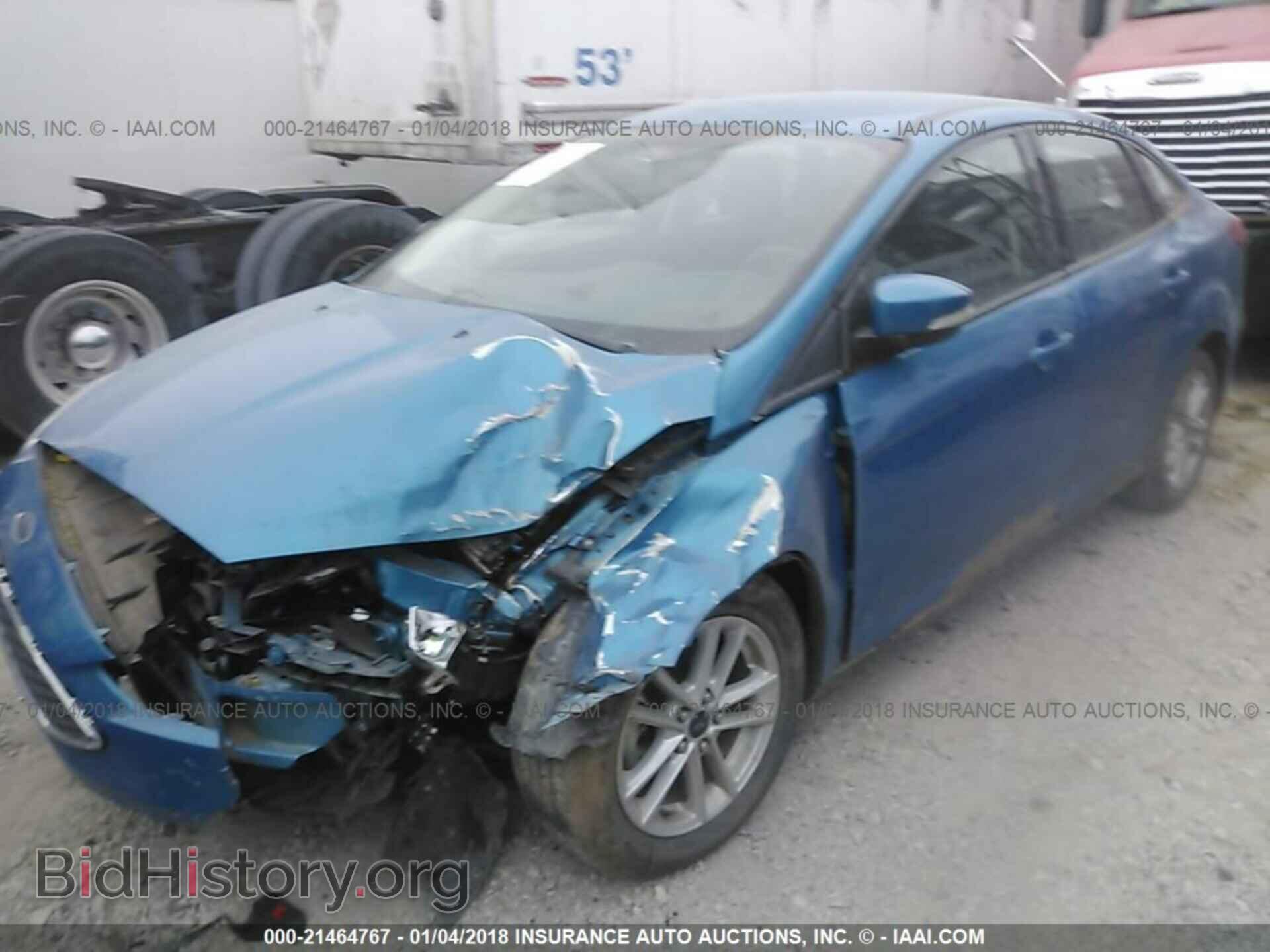 2015 Ford Focus - VIN: 1FADP3F29FL327338 - Photo 2