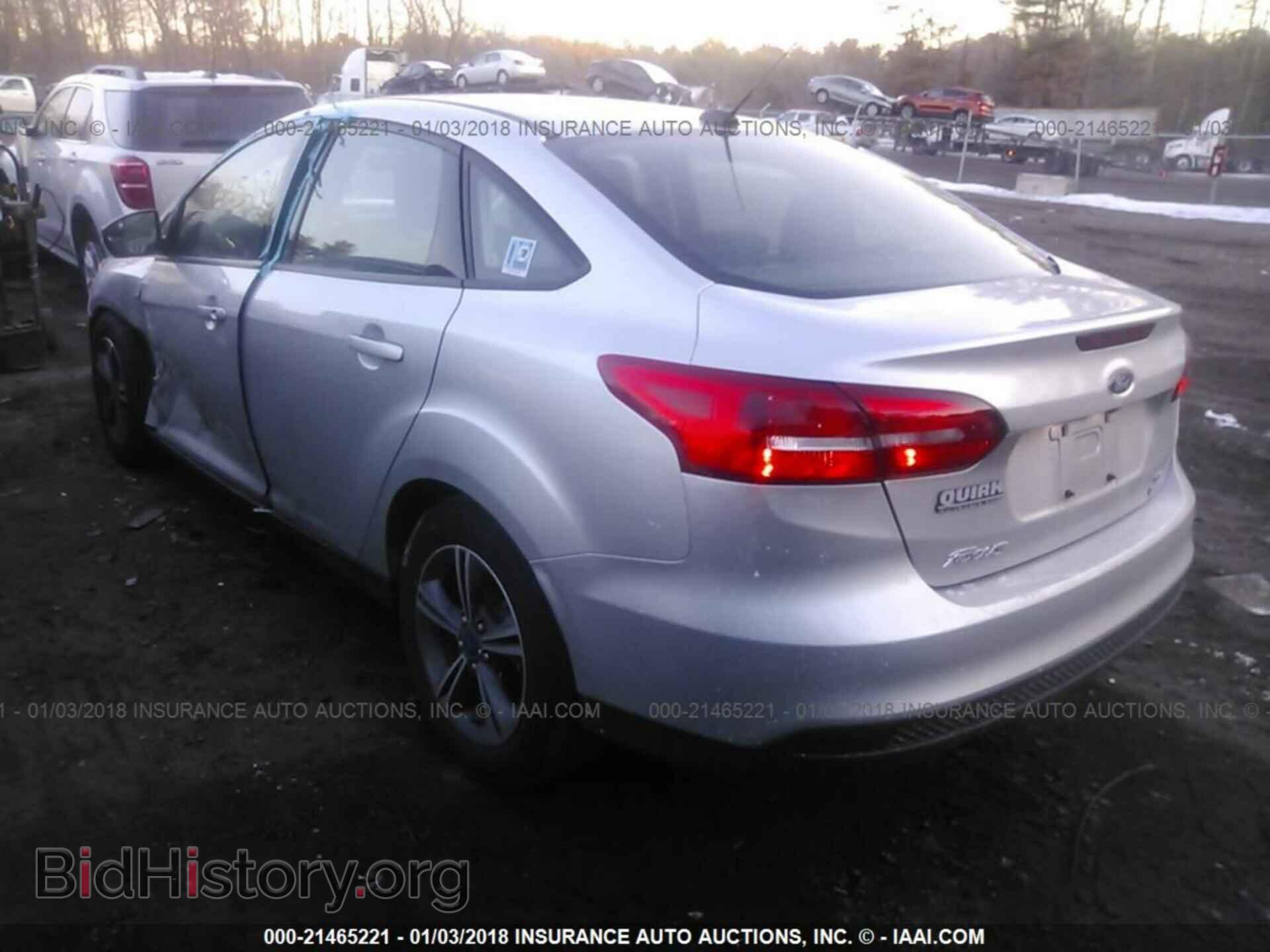 2017 Ford Focus - VIN: 1FADP3FE6HL297373 - Photo 3