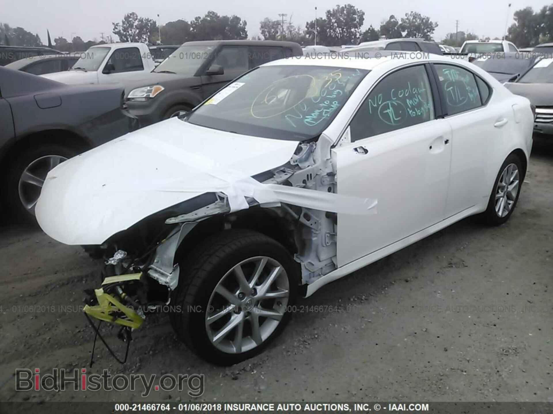 2011 Lexus Is - VIN: JTHBF5C21B5140936 - Фото 2