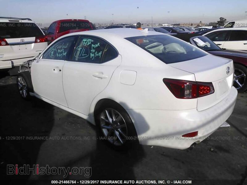 2011 Lexus IS (VIN JTHBF5C21B5140936) — фото 3 из 10