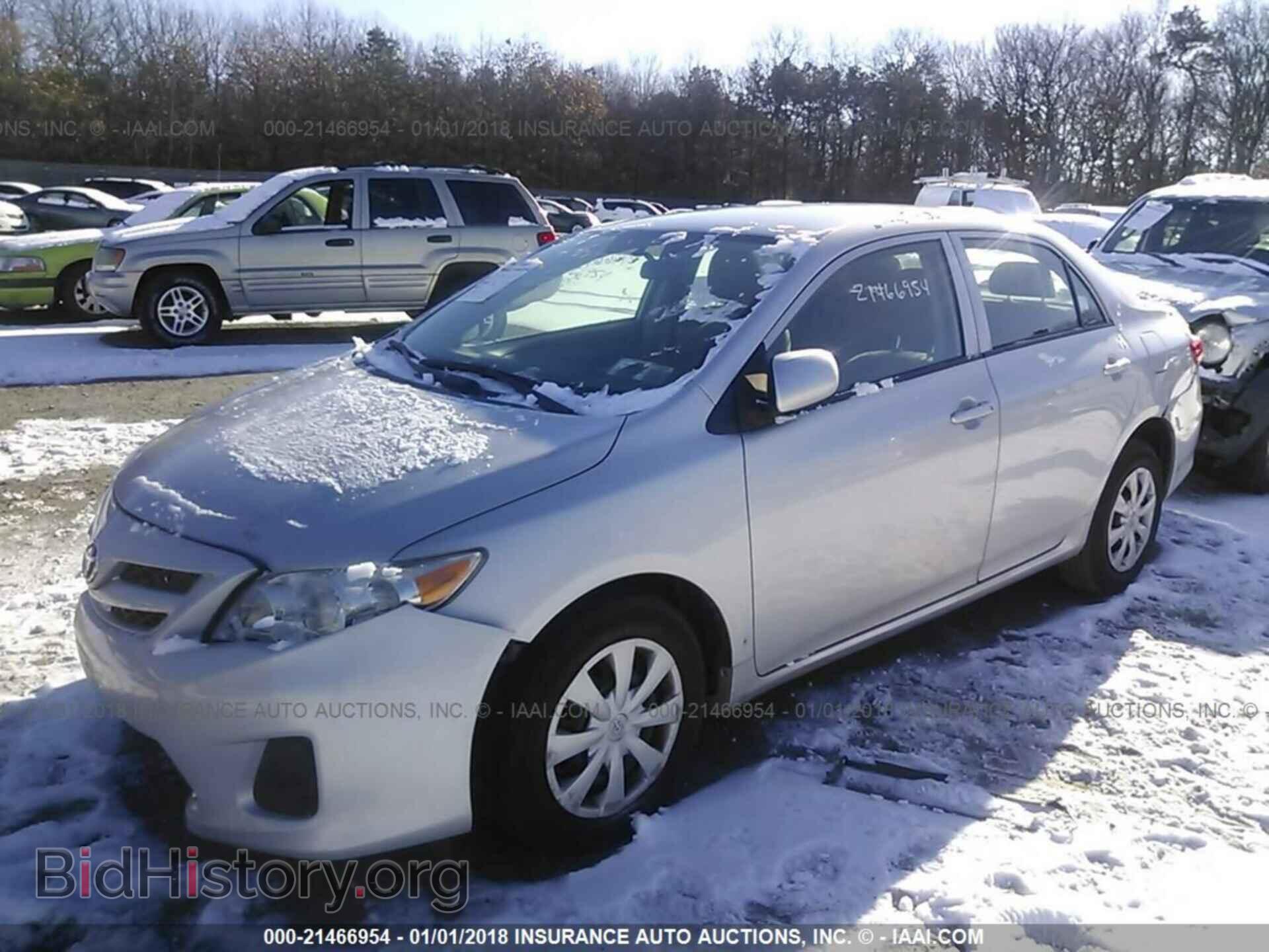 2013 Toyota Corolla - VIN: 2T1BU4EEXDC999778 - Photo 2