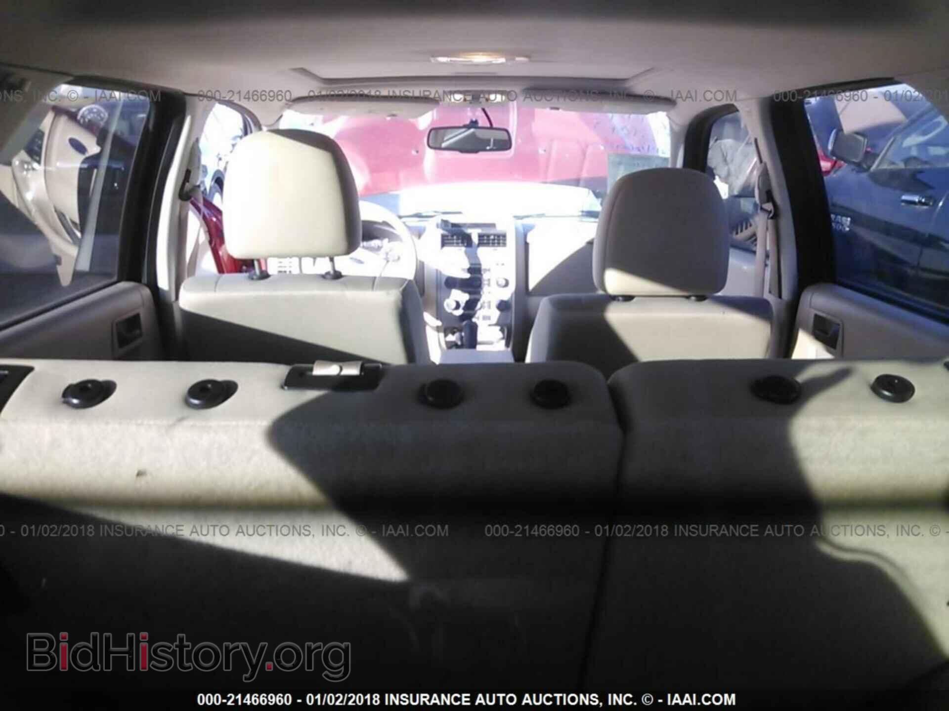 2012 Ford Escape - VIN: 1FMCU0DGXCKB41381 - Photo 8