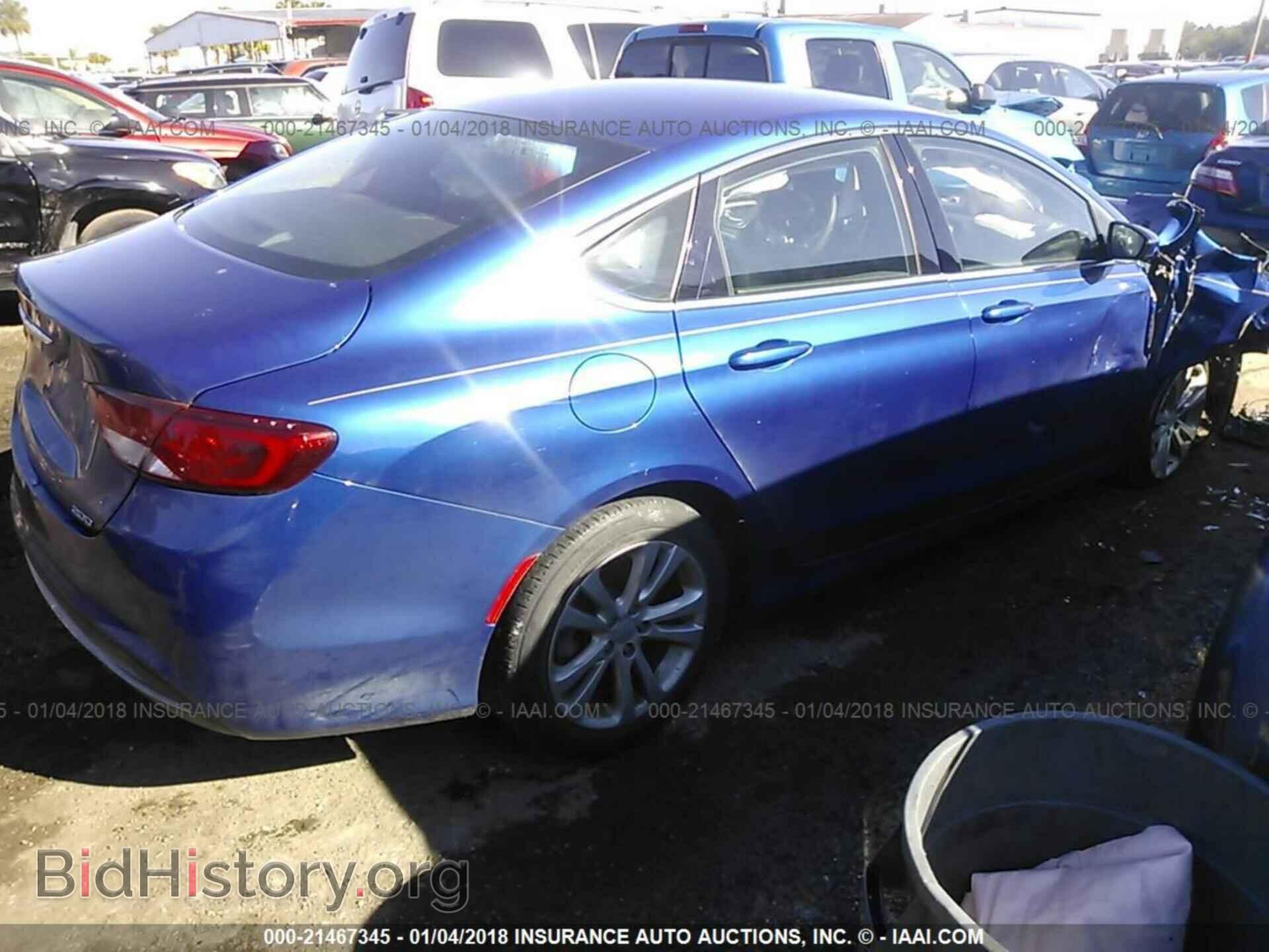 2015 Chrysler 200 - VIN: 1C3CCCAB5FN564393 - Photo 4