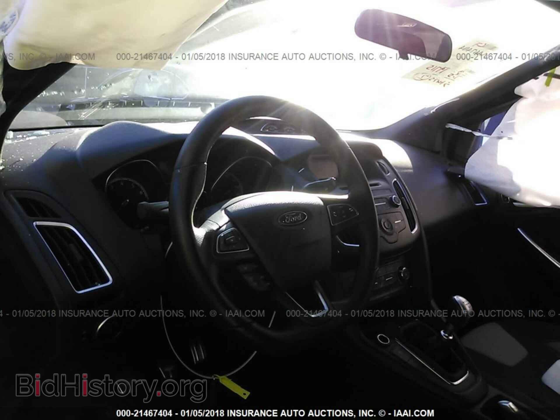 2016 Ford Focus - VIN: 1FADP3L9XGL342725 - Photo 5