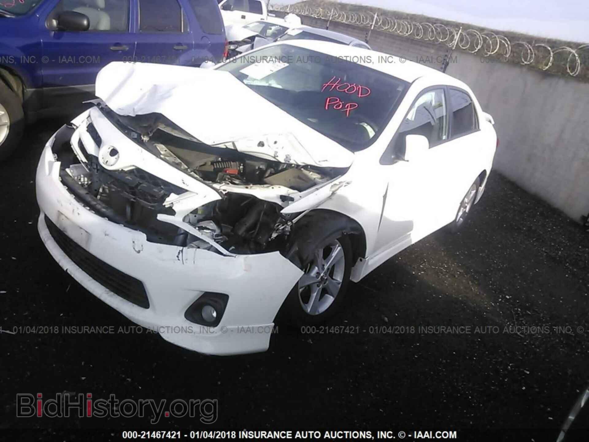 2011 Toyota Corolla - VIN: 2T1BU4EE9BC694334 - Фото 2