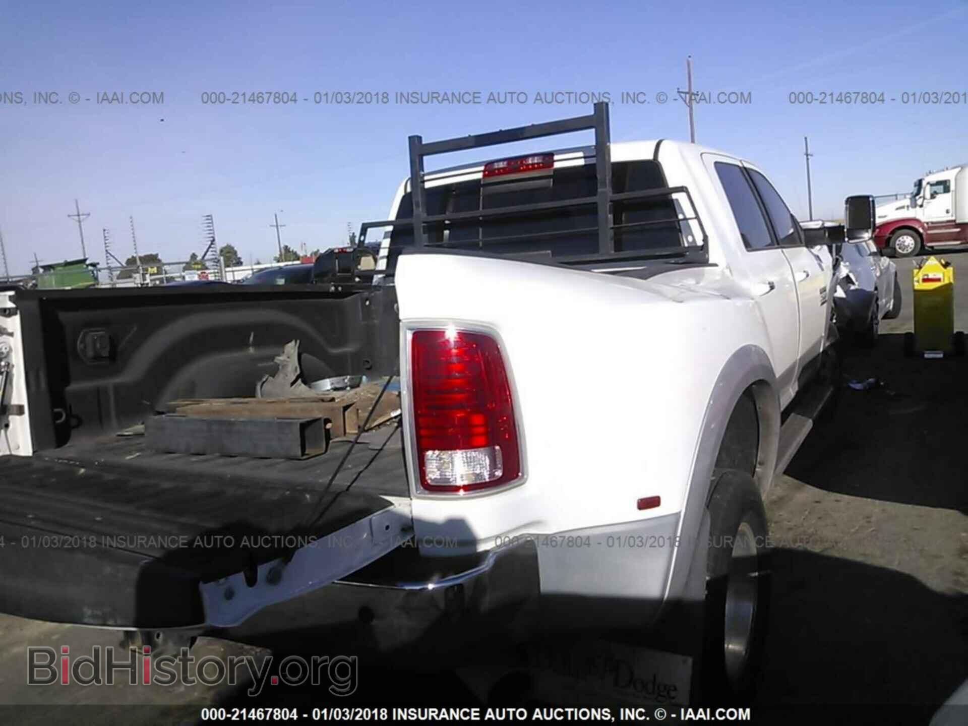 2015 Ram 3500 - VIN: 3C63RRML4FG604934 - Photo 4