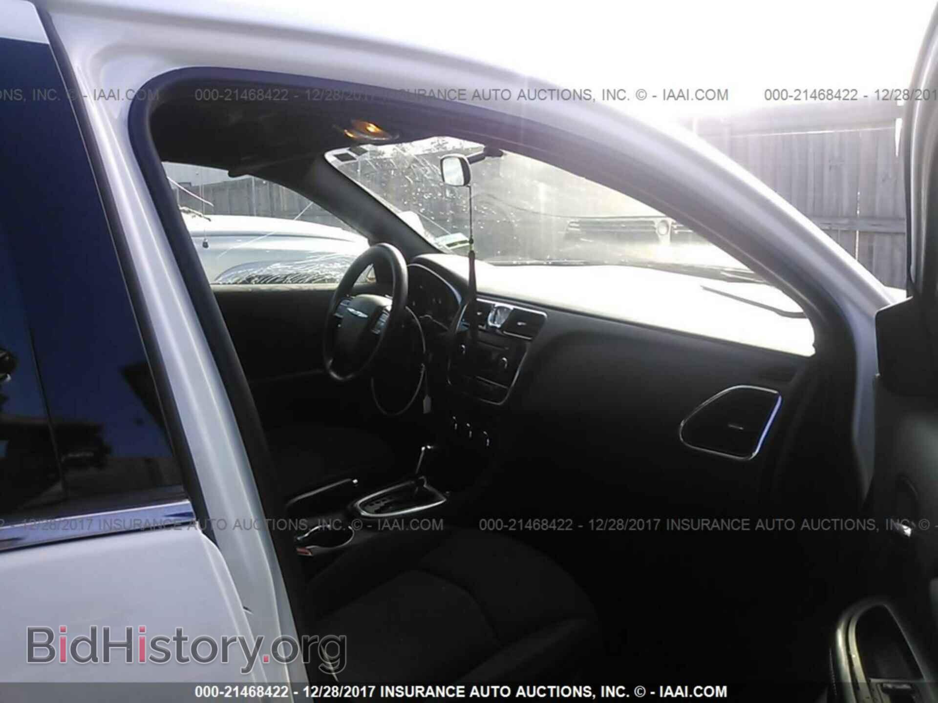 2012 Chrysler 200 - VIN: 1C3CCBAB4CN191739 - Фото 5