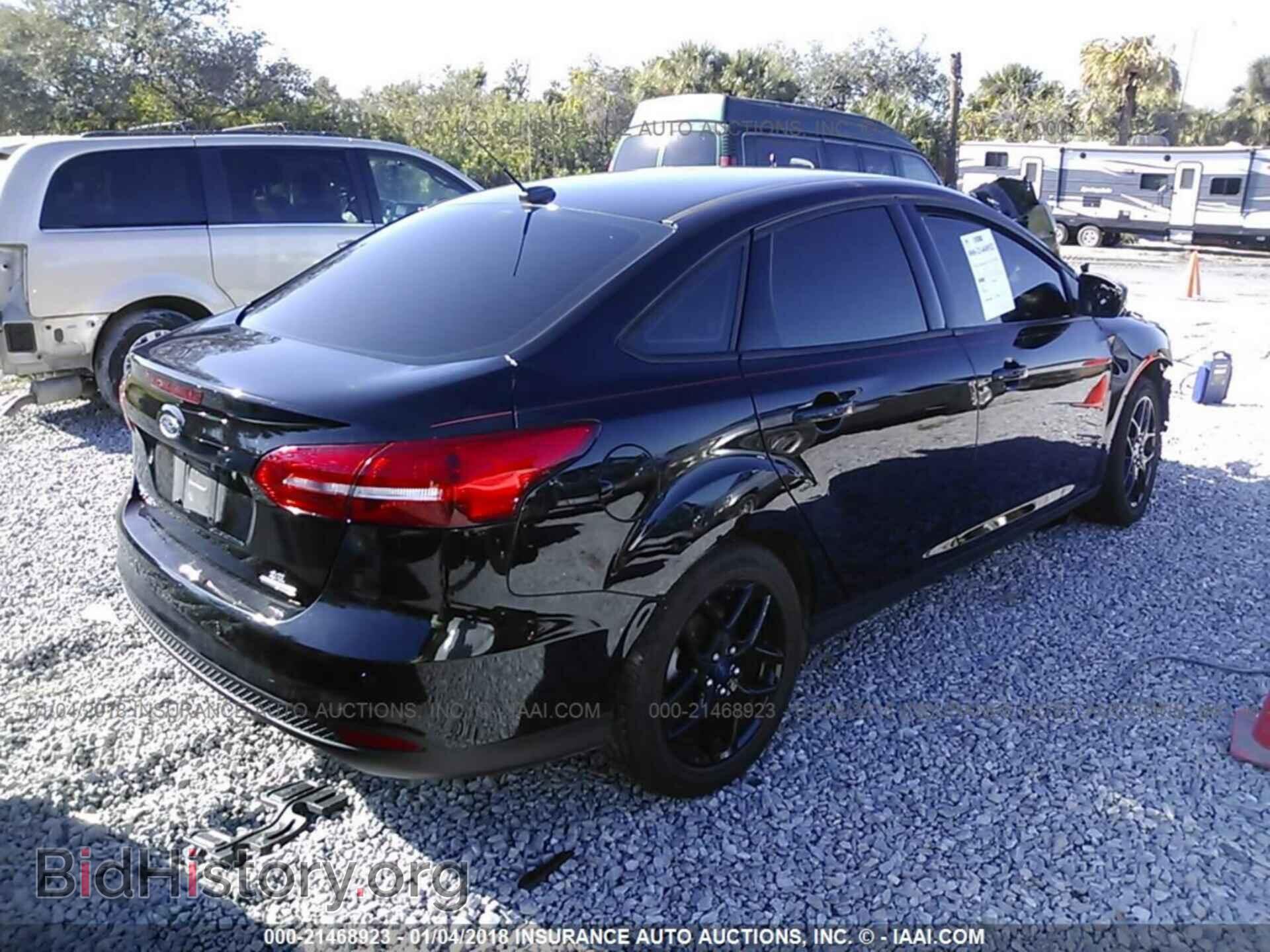 2016 Ford Focus - VIN: 1FADP3F23GL235725 - Фото 4