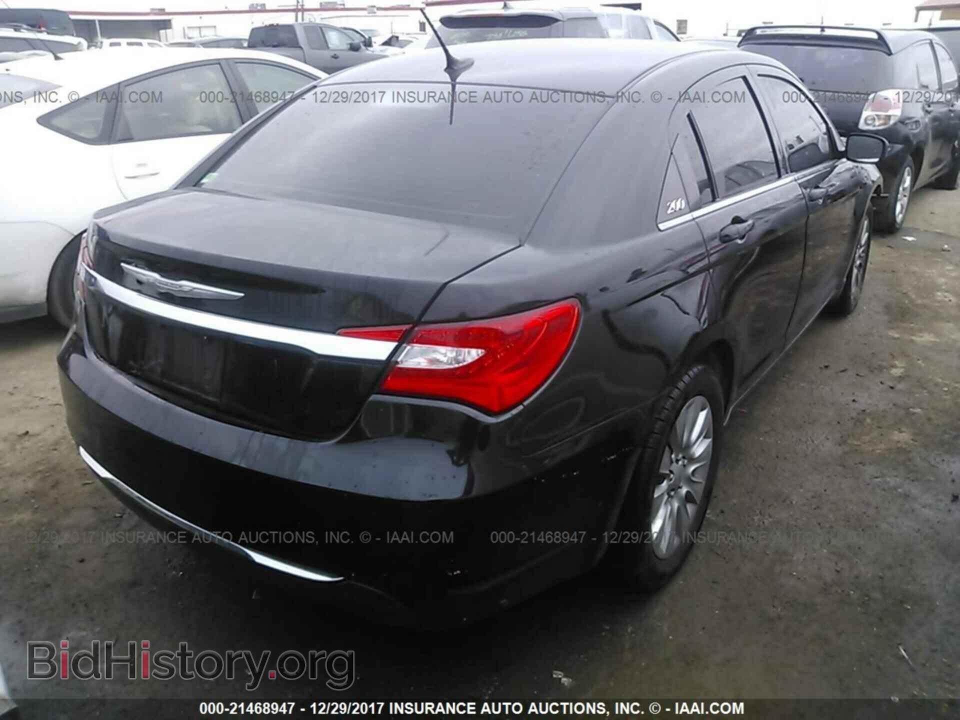 2013 Chrysler 200 - VIN: 1C3CCBAB6DN640341 - Photo 4