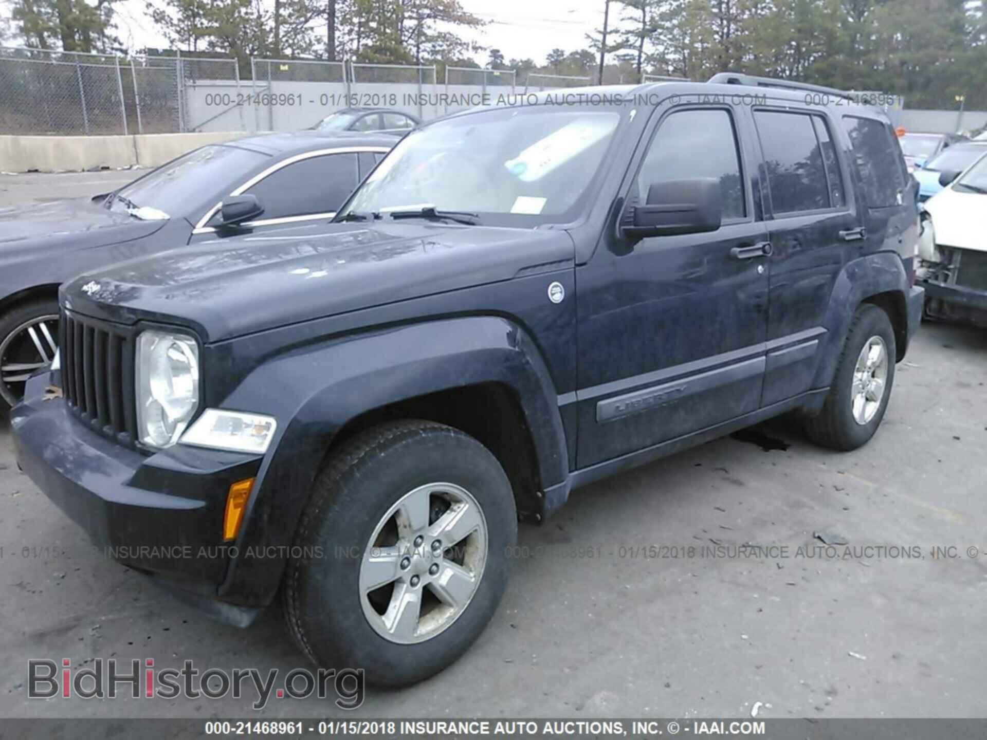 2012 Jeep Liberty - VIN: 1C4PJMAK4CW118962 - Фото 2