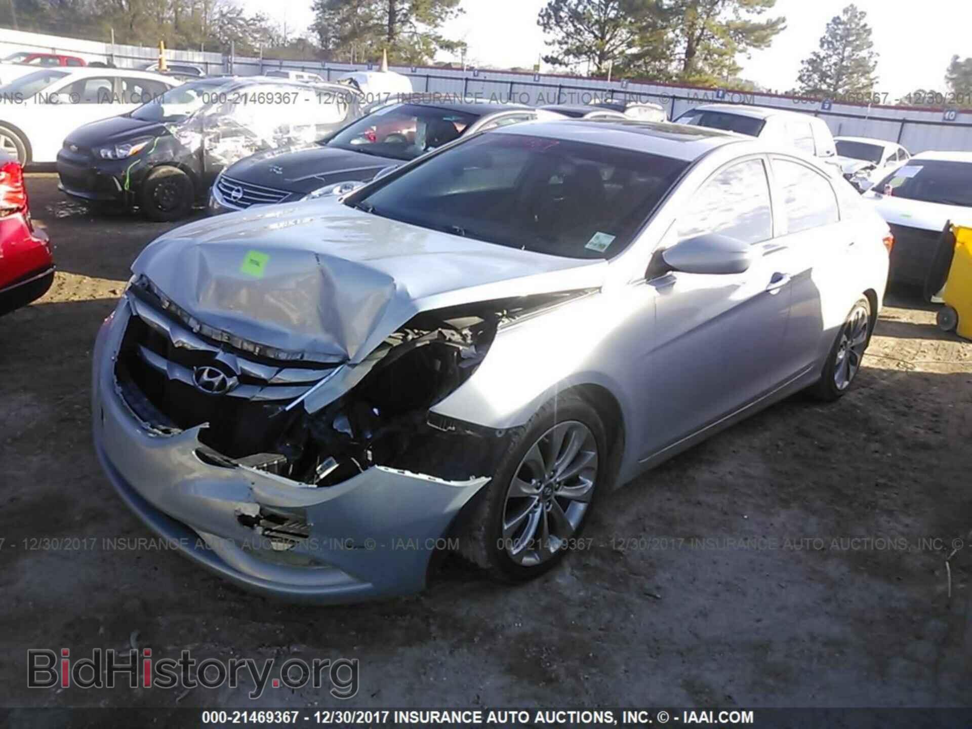 2012 Hyundai Sonata - VIN: 5NPEC4AC6CH352309 - Фото 2