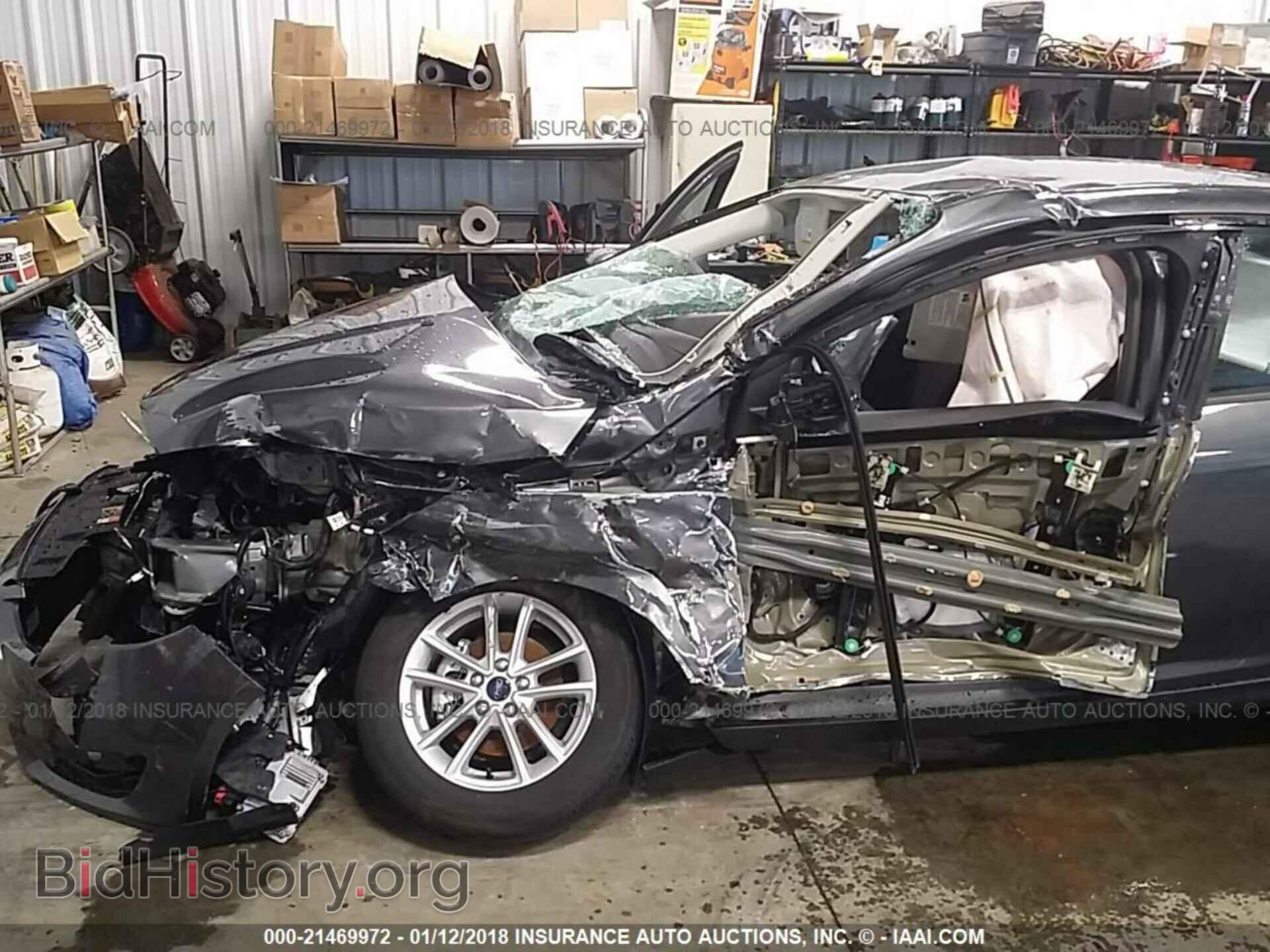 2017 Ford Focus - VIN: 1FADP3F27HL329463 - Photo 6