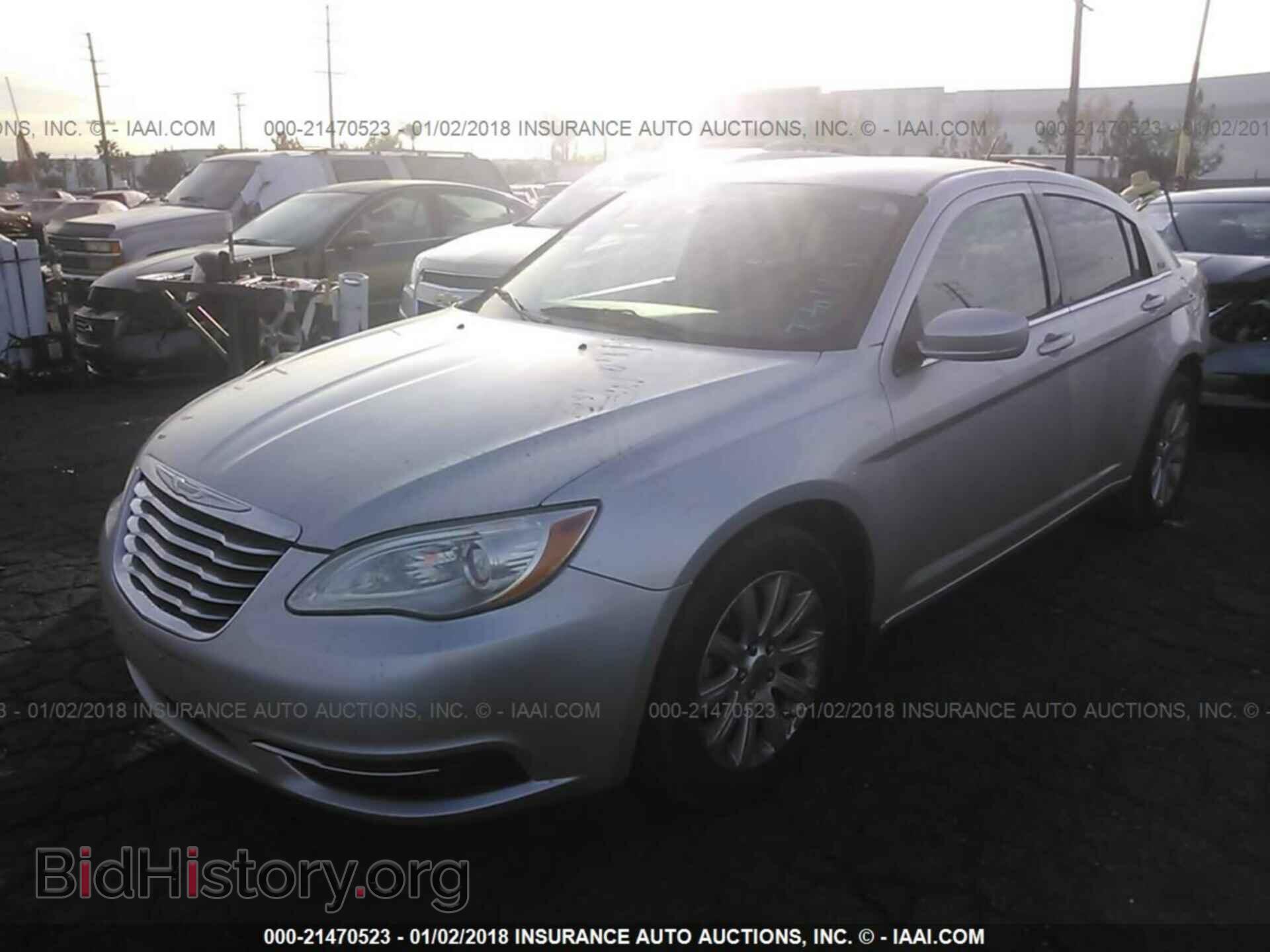 2012 Chrysler 200 - VIN: 1C3CCBBB7CN101255 - Photo 2