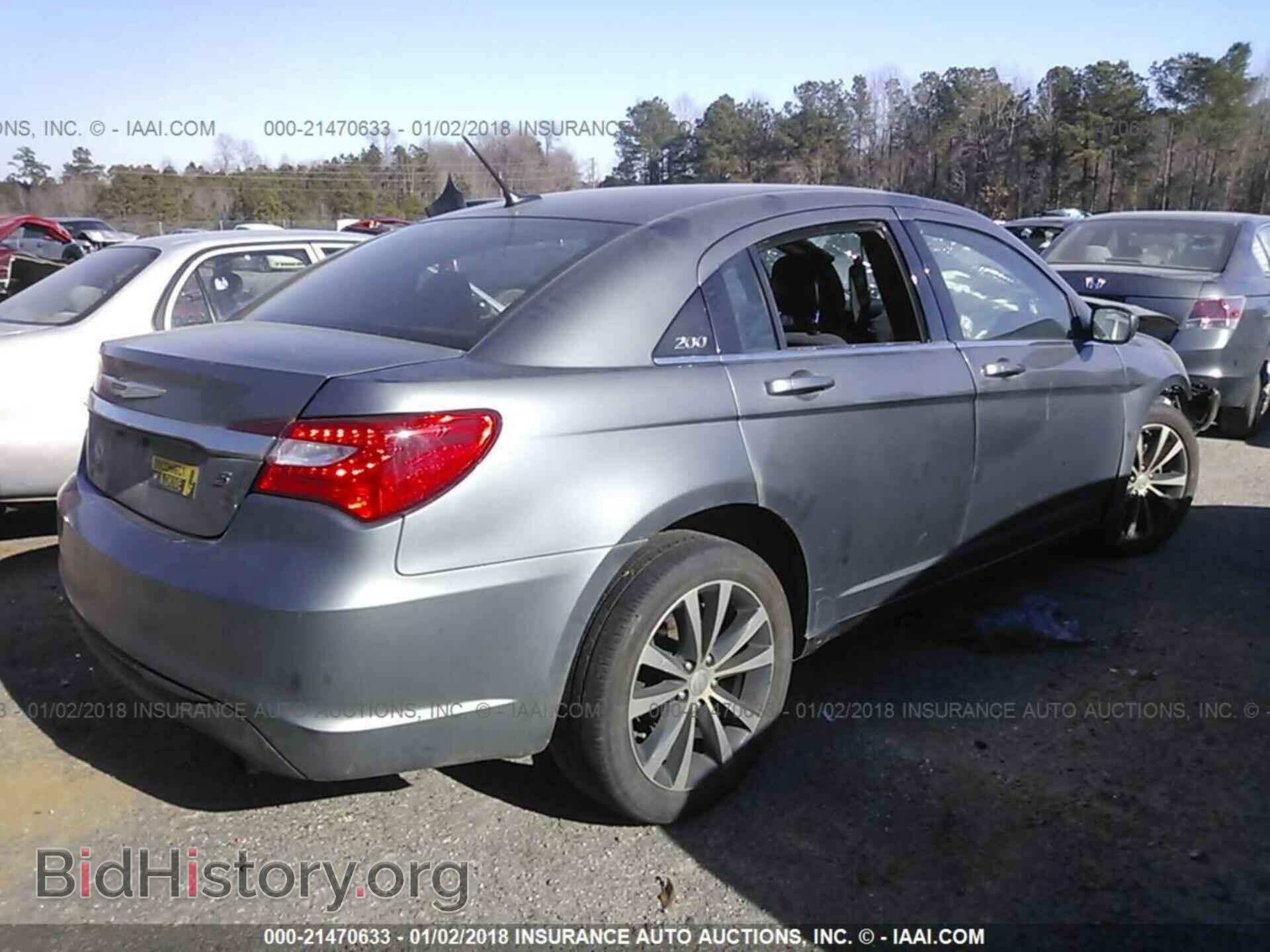 2013 Chrysler 200 - VIN: 1C3CCBBB8DN570291 - Фото 4
