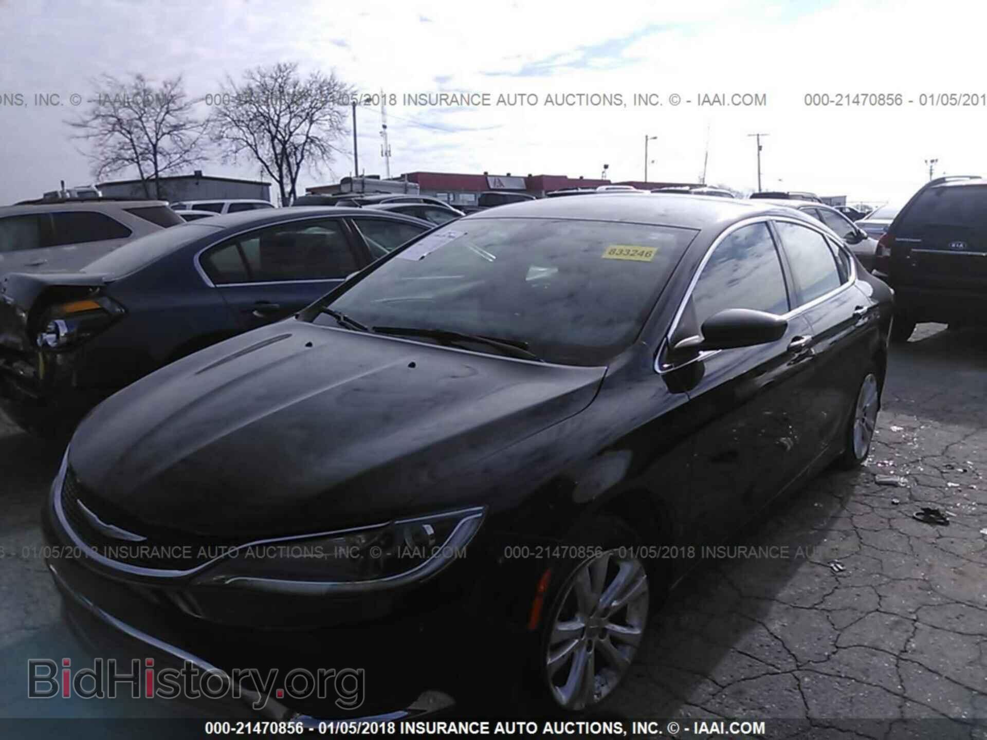 2015 Chrysler 200 - VIN: 1C3CCCAB1FN607451 - Photo 2