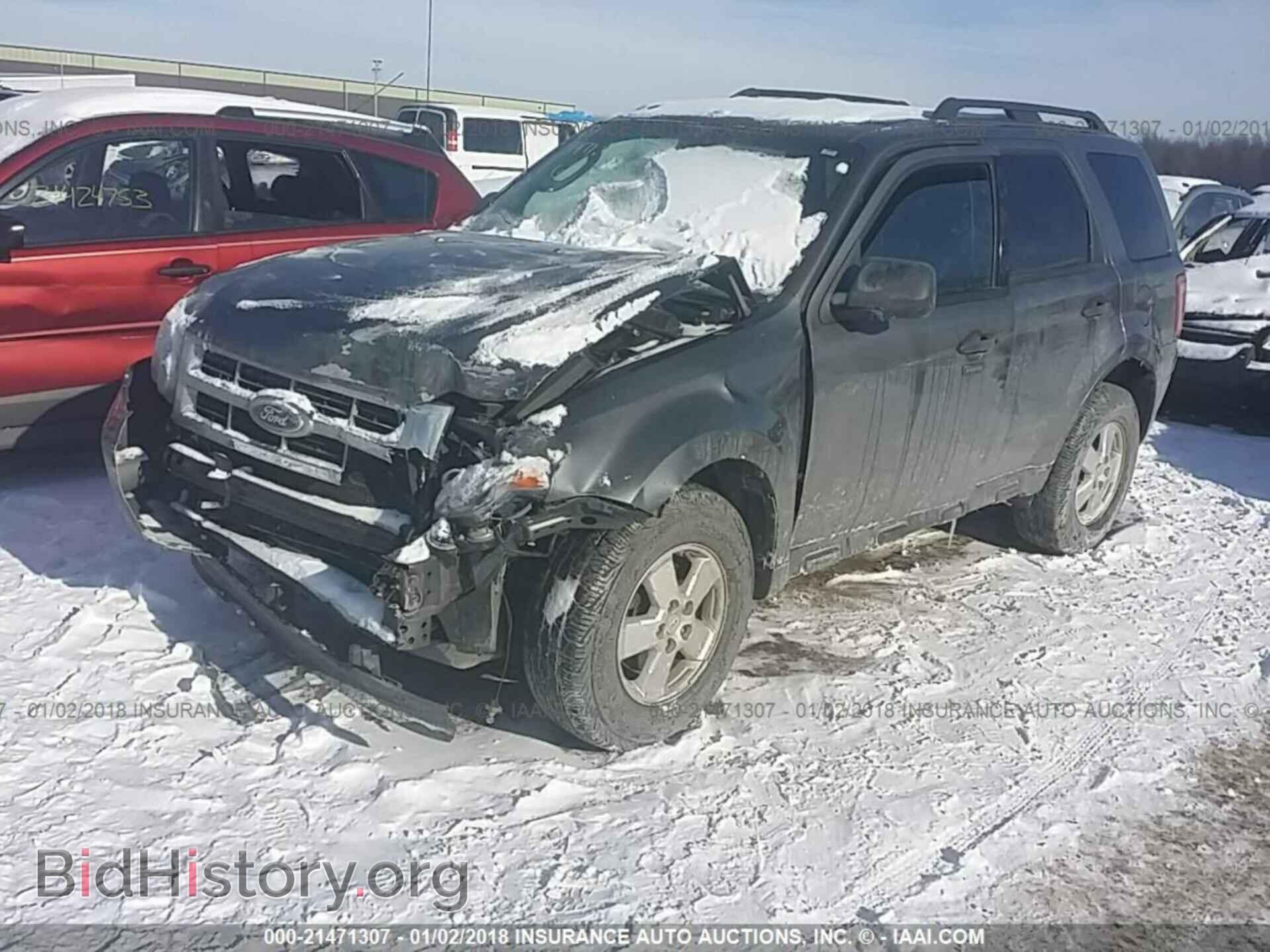 2012 Ford Escape - VIN: 1FMCU0D75CKA21729 - Photo 2