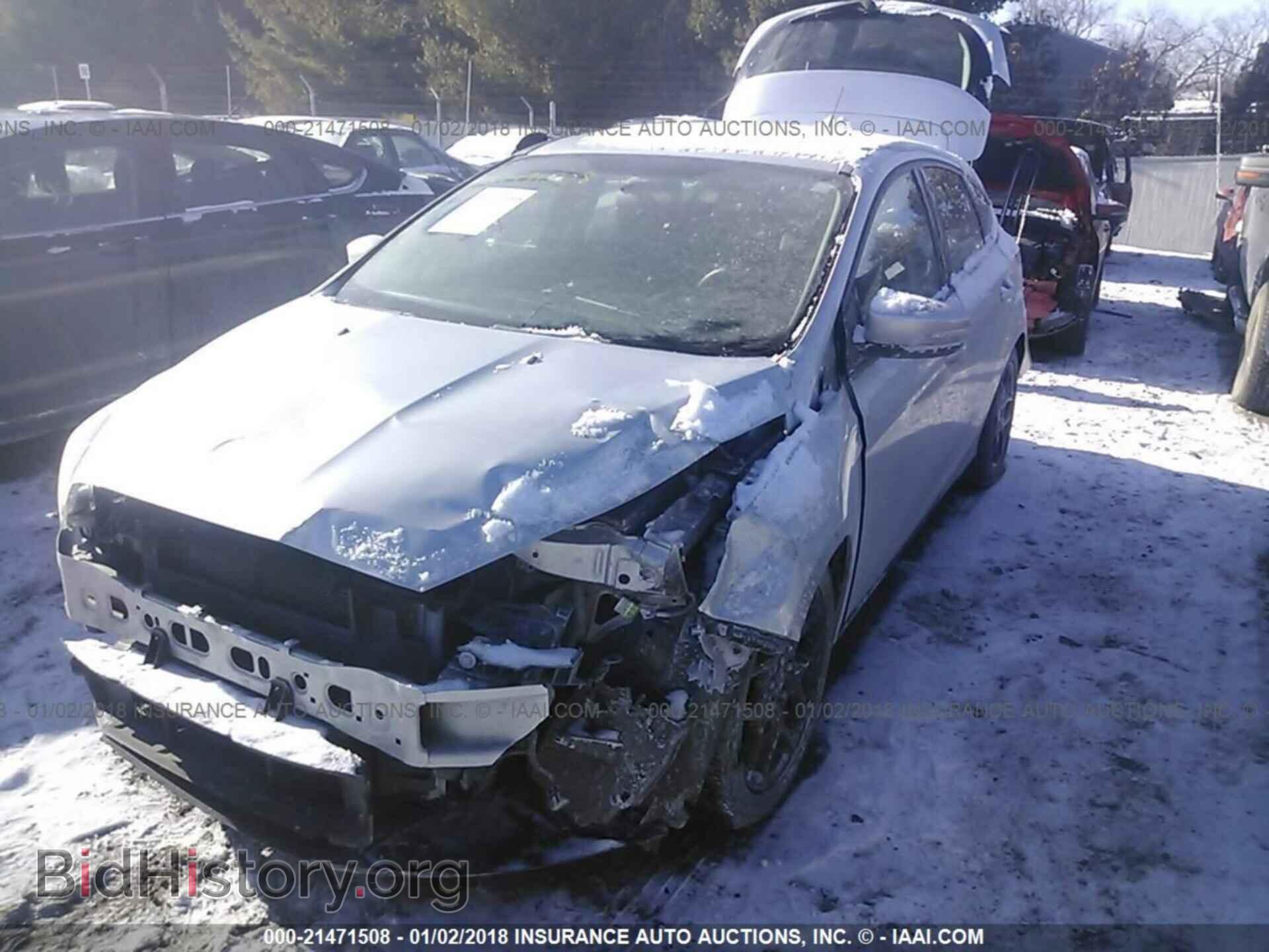 2016 Ford Focus - VIN: 1FADP3K29GL235735 - Фото 2