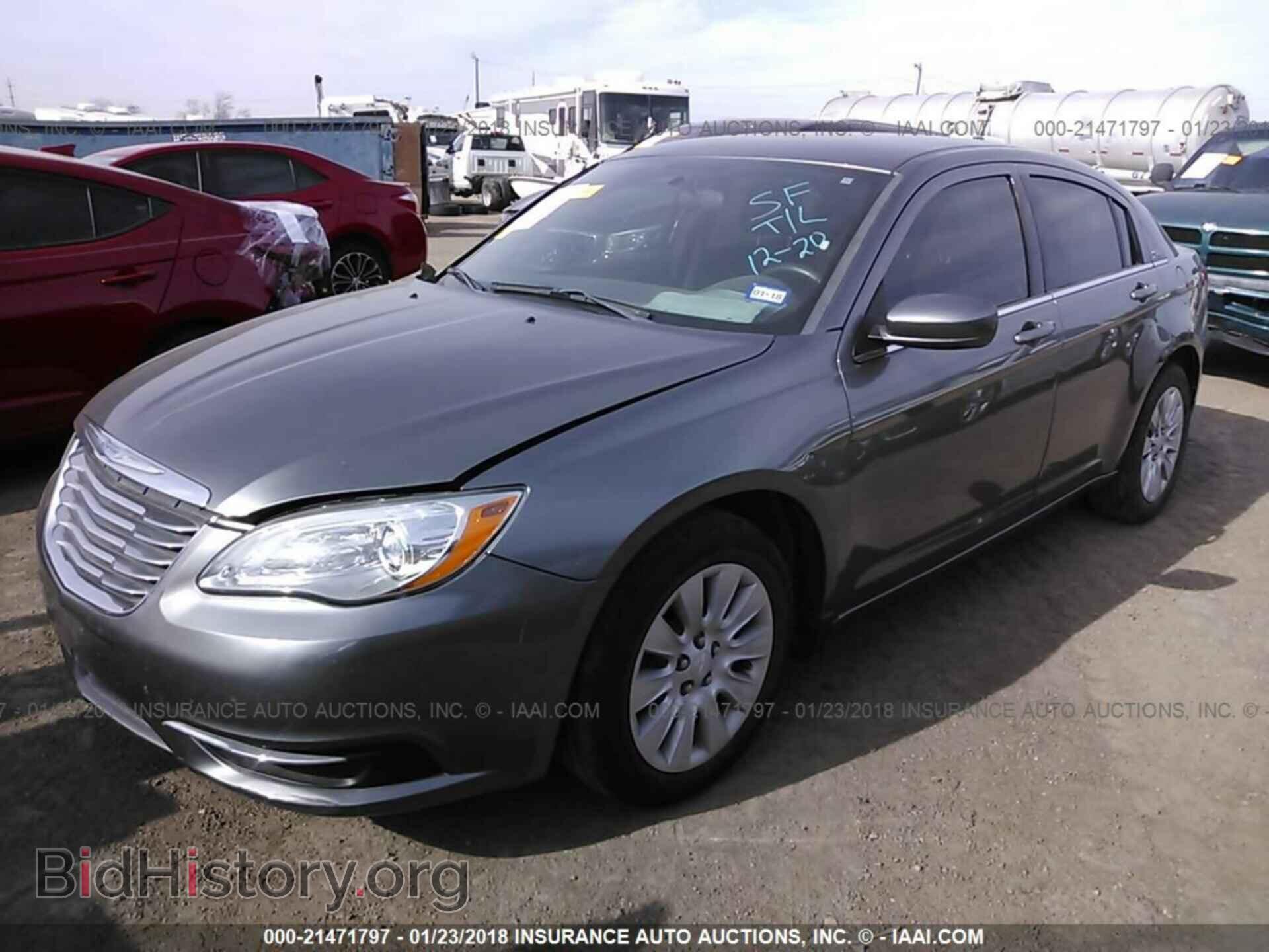 2012 Chrysler 200 - VIN: 1C3CCBAB3CN175533 - Photo 2