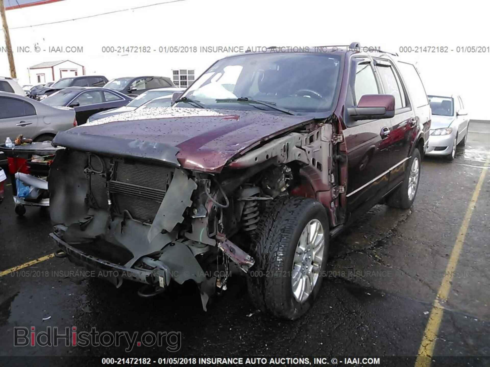 2011 Ford Expedition - VIN: 1FMJU2A55BEF22476 - Photo 2