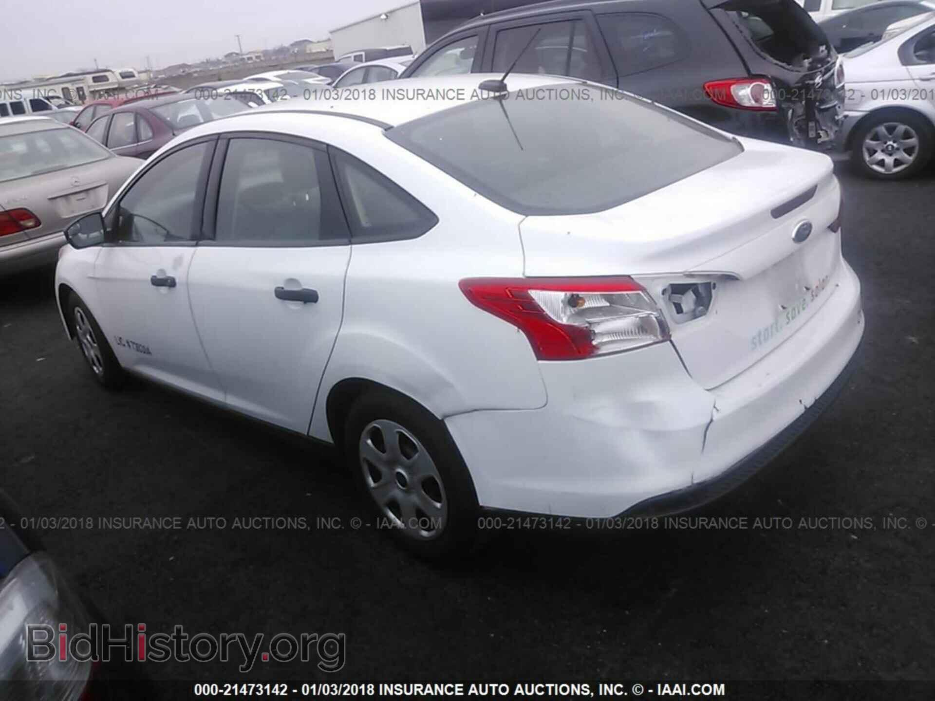 2013 Ford Focus - VIN: 1FADP3E22DL277719 - Photo 3