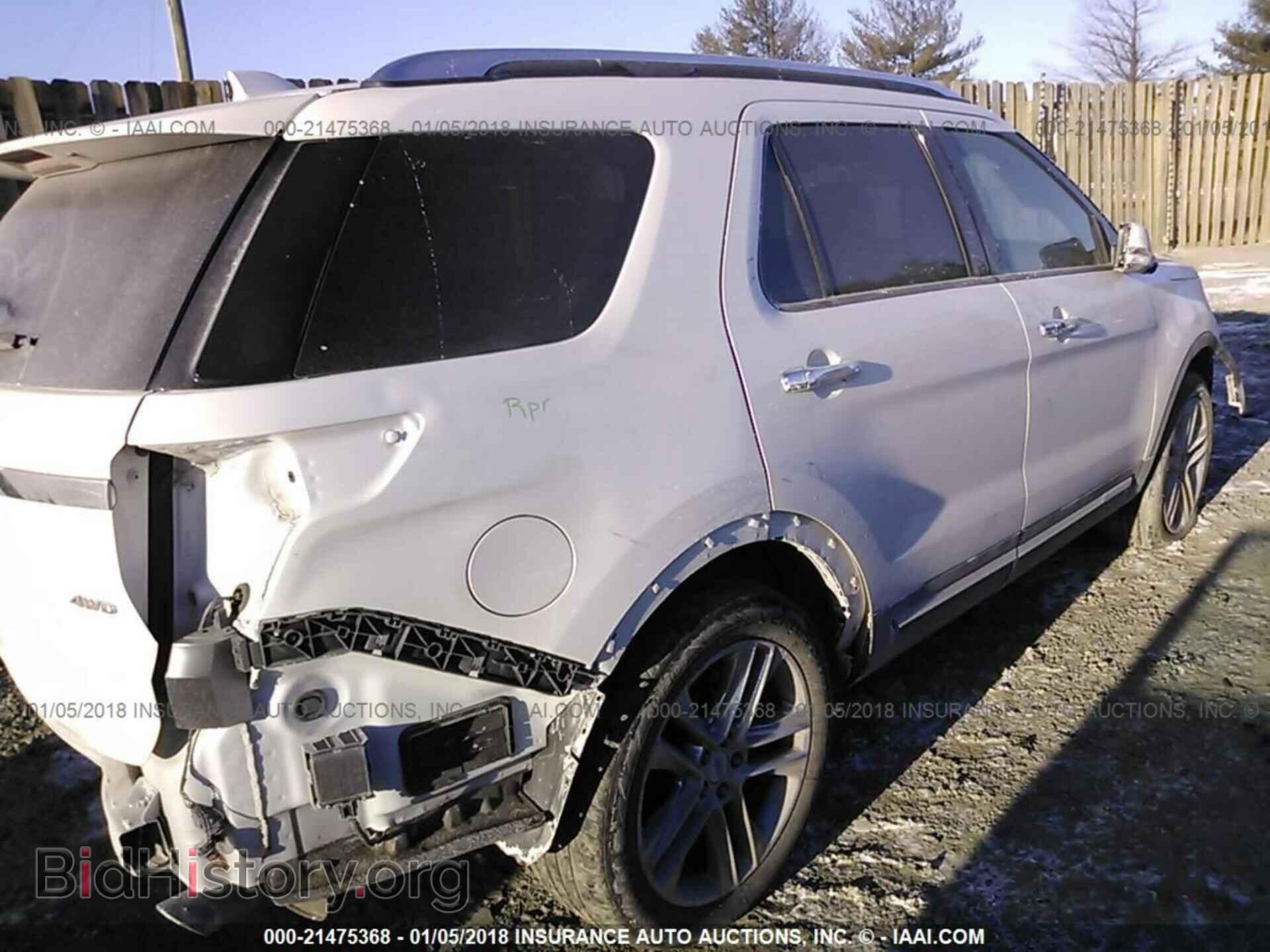 2016 Ford Explorer - VIN: 1FM5K8F83GGD10717 - Photo 4