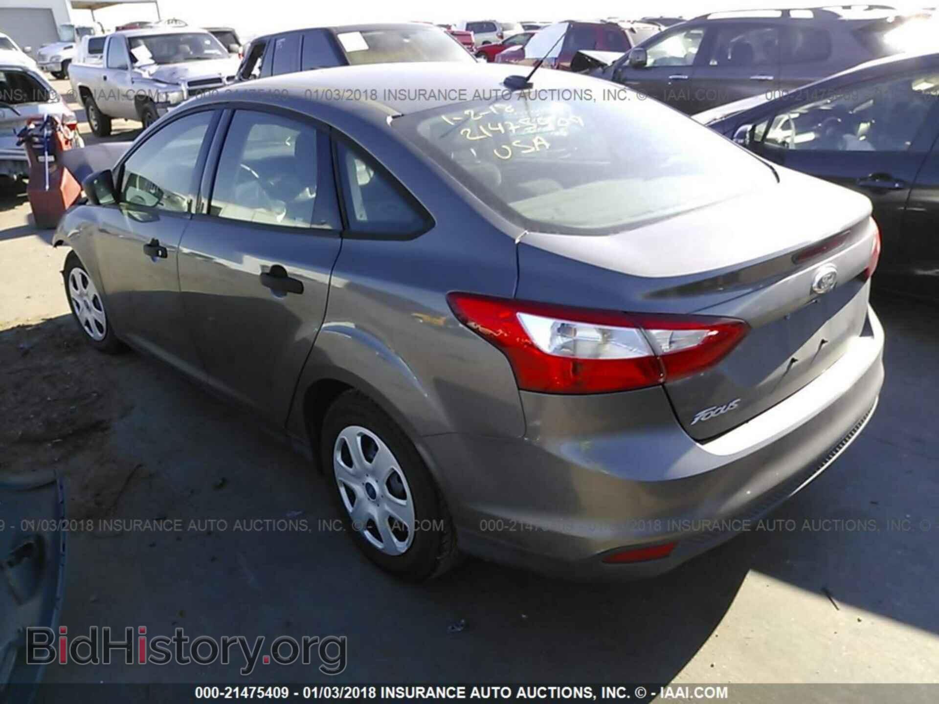 2012 Ford Focus - VIN: 1FAHP3E2XCL284255 - Photo 3