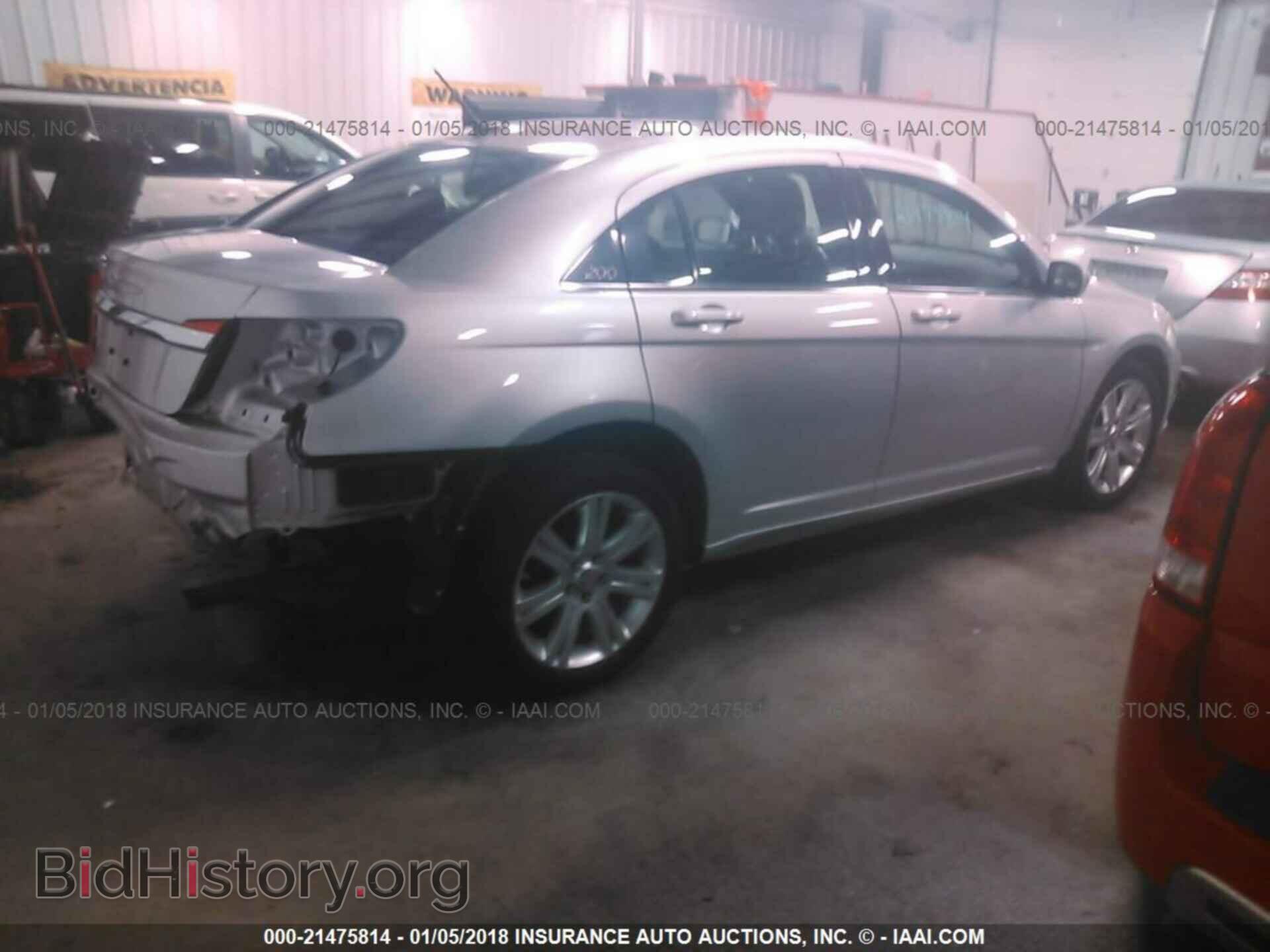 2011 Chrysler 200 - VIN: 1C3BC1FB0BN614801 - Photo 4