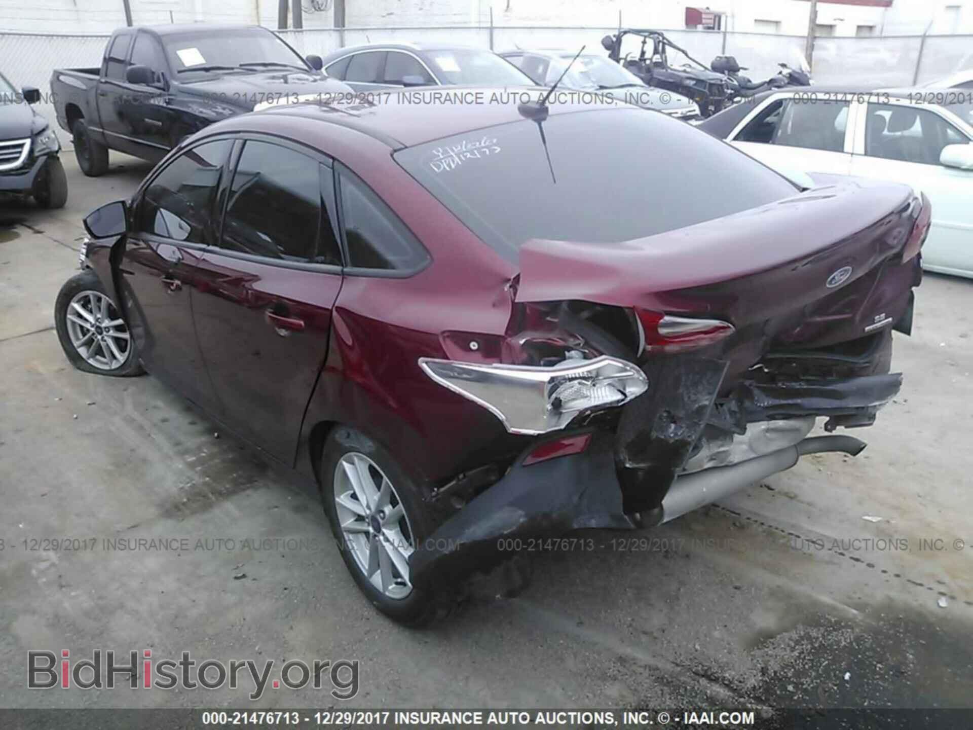 2016 Ford Focus - VIN: 1FADP3F24GL359762 - Photo 3