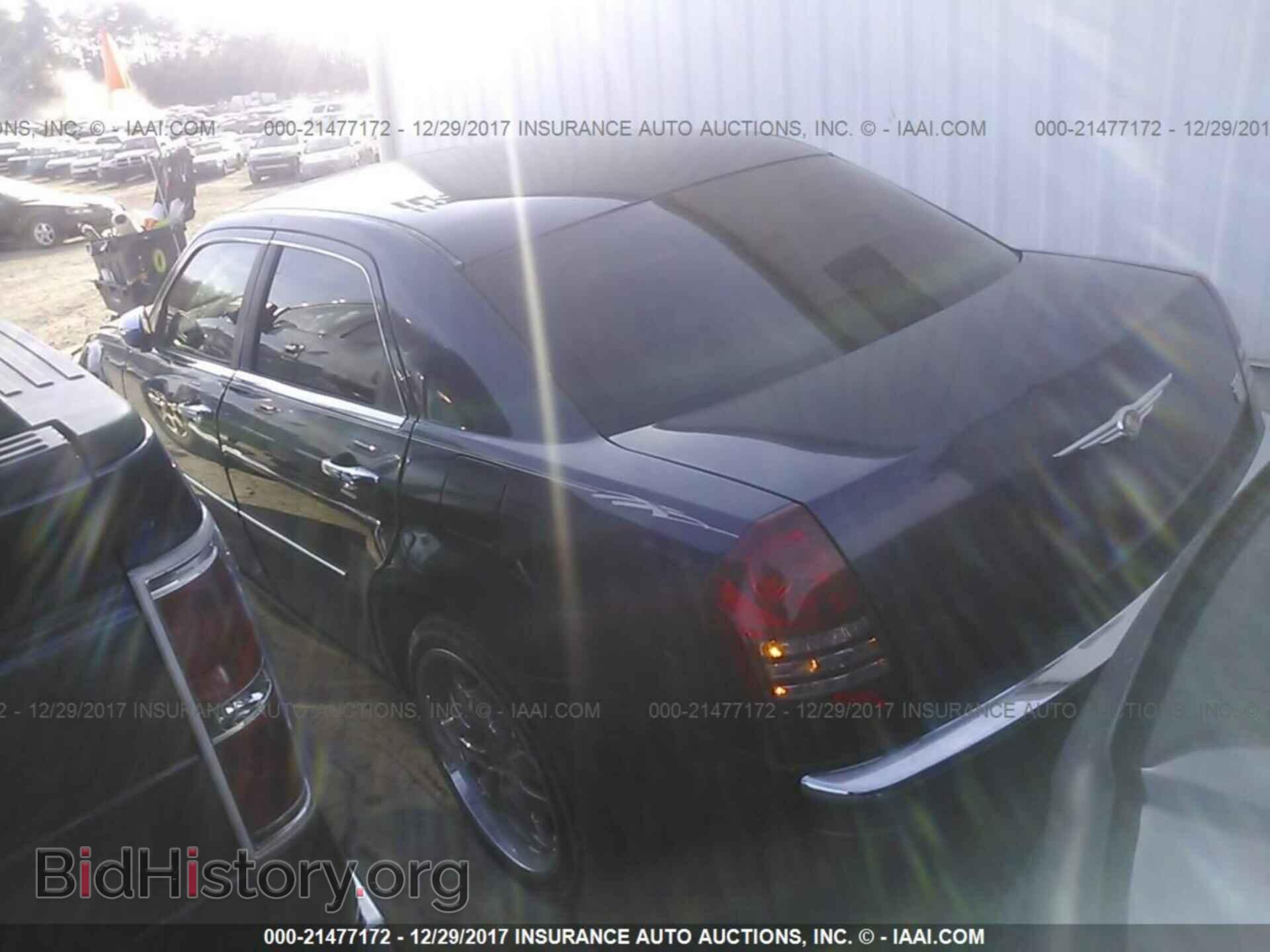 2006 CHRYSLER 300C - VIN: 2C3KA63H26H441907 - Фото 3