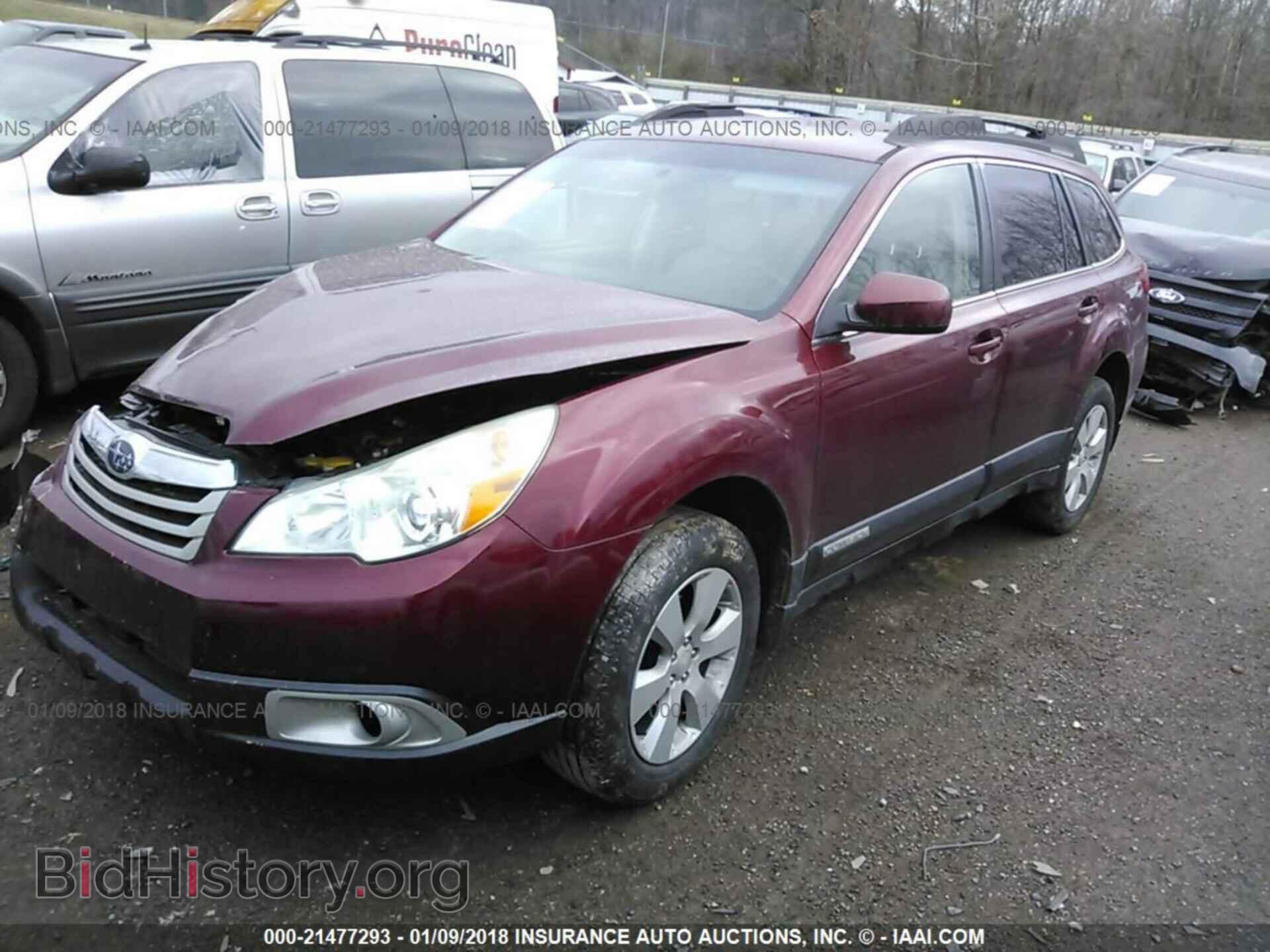 2011 Subaru Outback - VIN: 4S4BRBCC5B3398318 - Фото 2