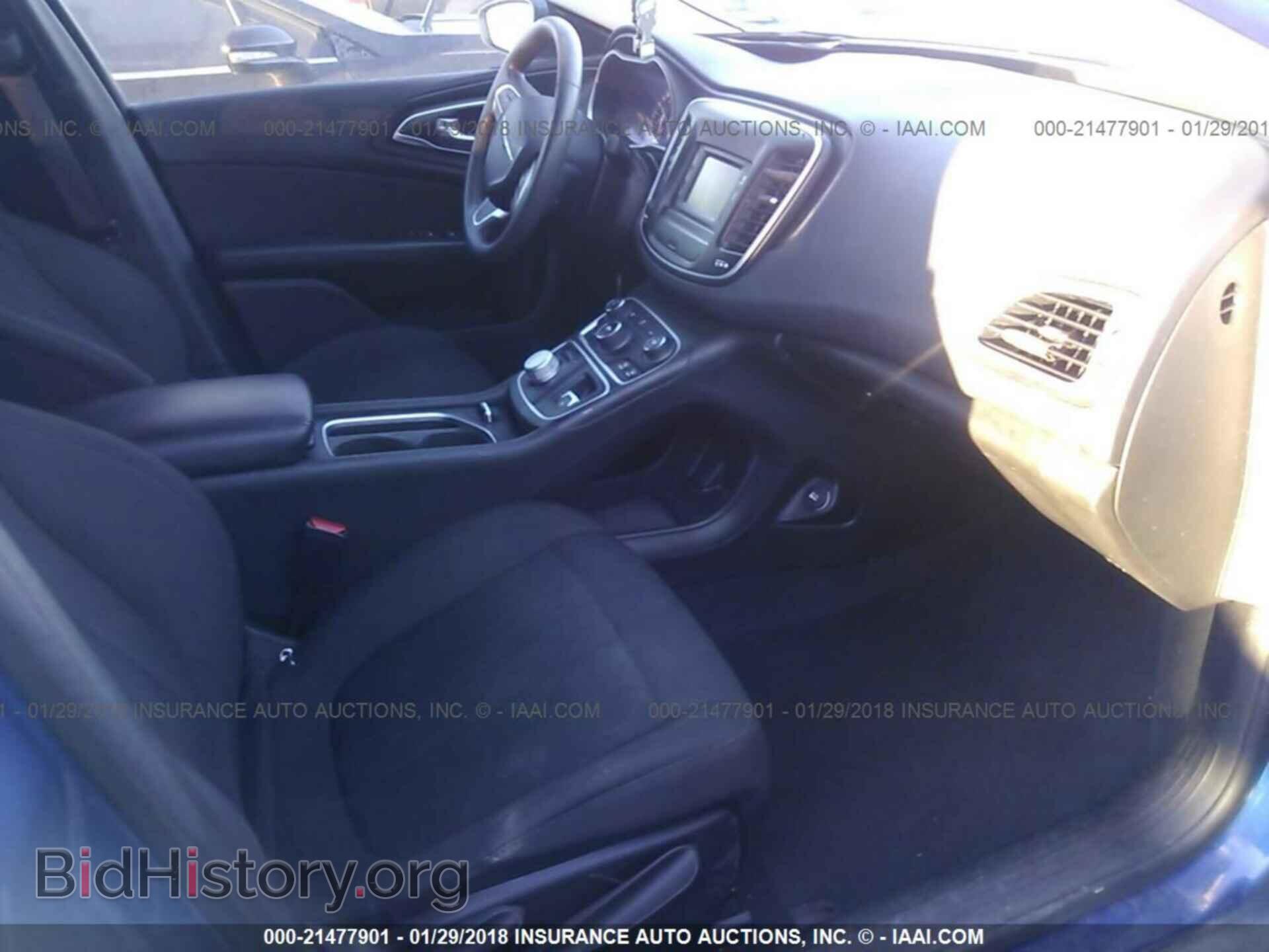 2015 Chrysler 200 - VIN: 1C3CCCAB3FN669207 - Photo 5