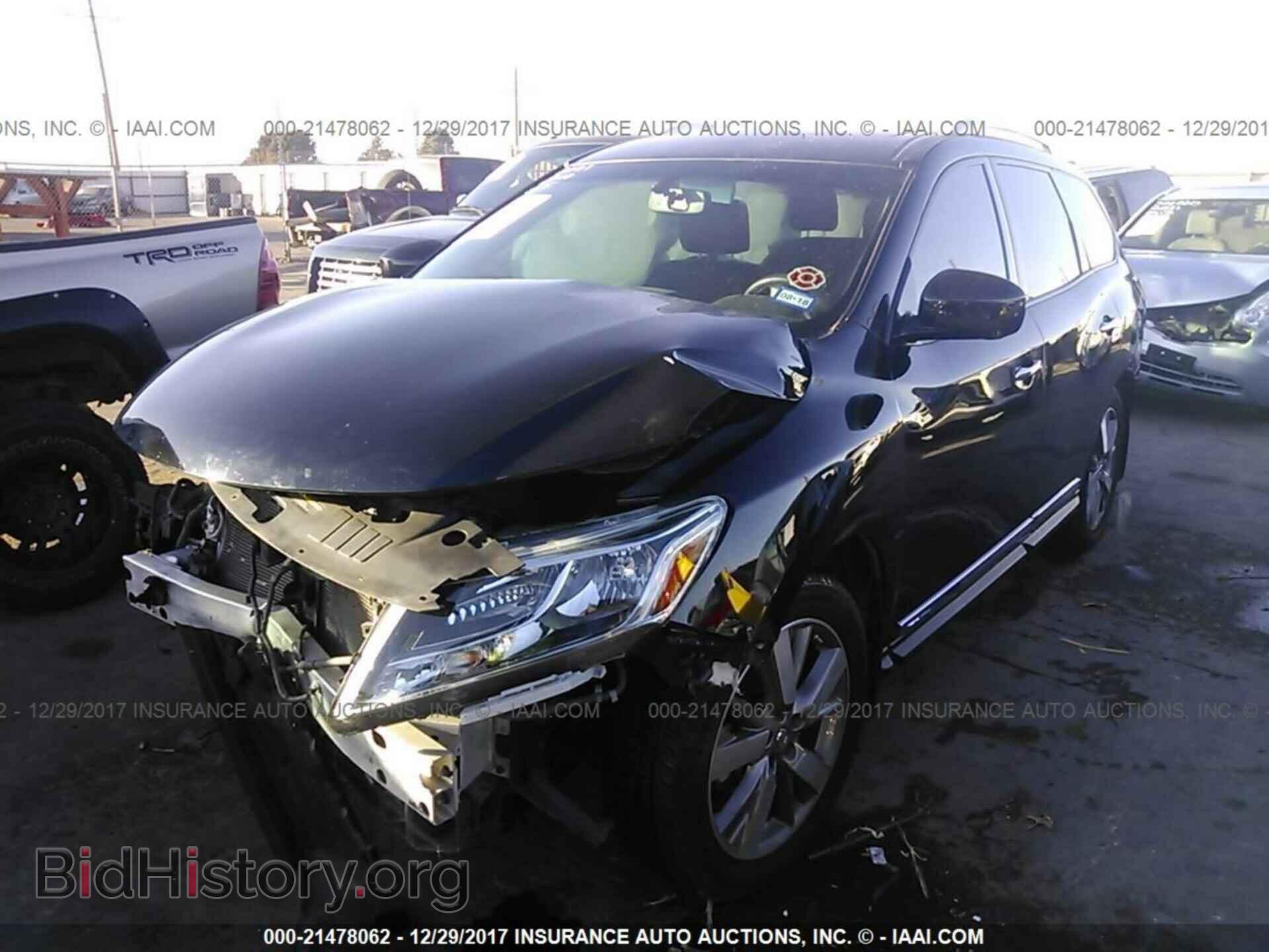 2014 Nissan Pathfinder - VIN: 5N1AR2MM5EC728465 - Фото 2