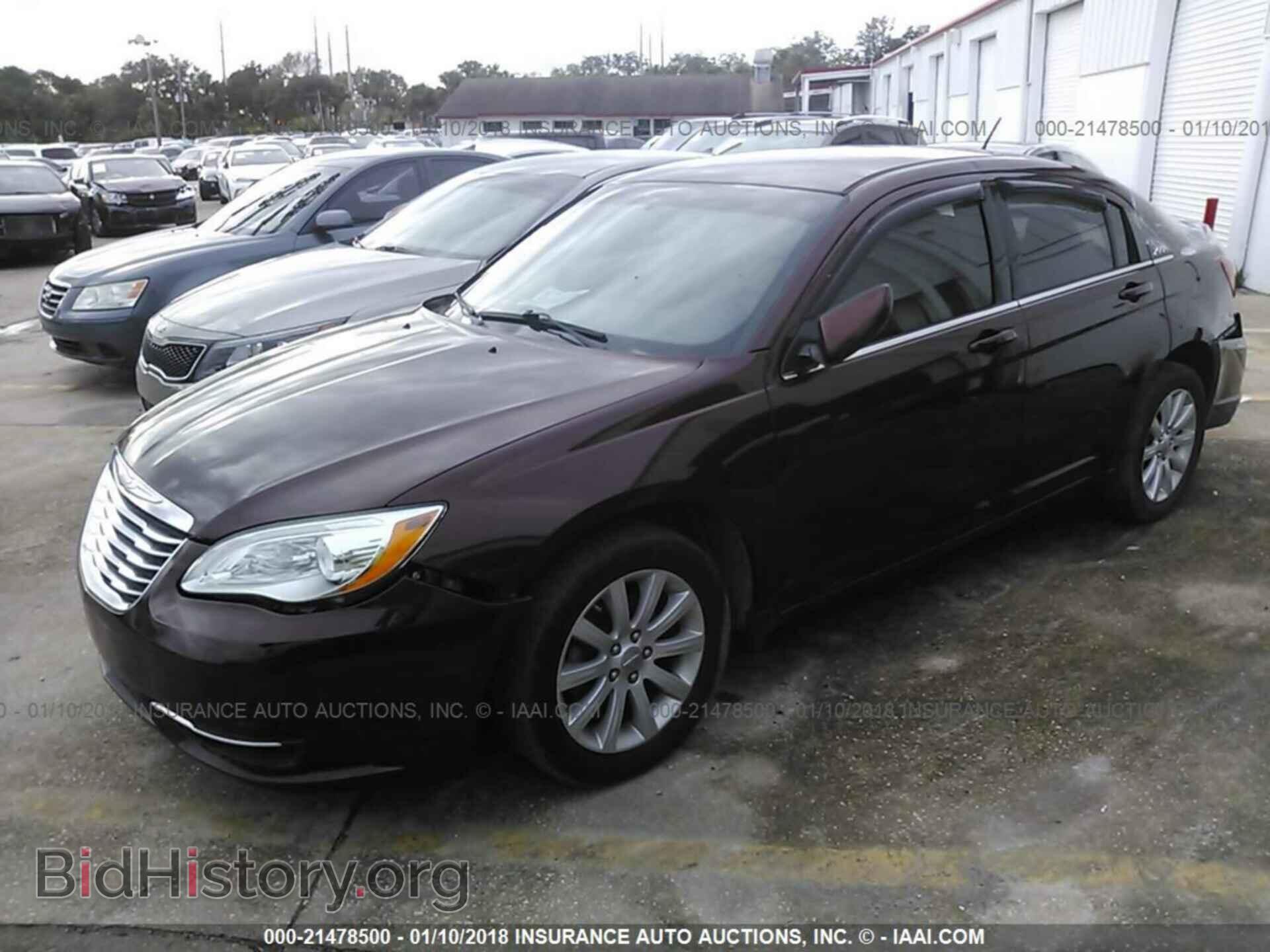 2013 Chrysler 200 - VIN: 1C3CCBBB5DN542626 - Photo 2