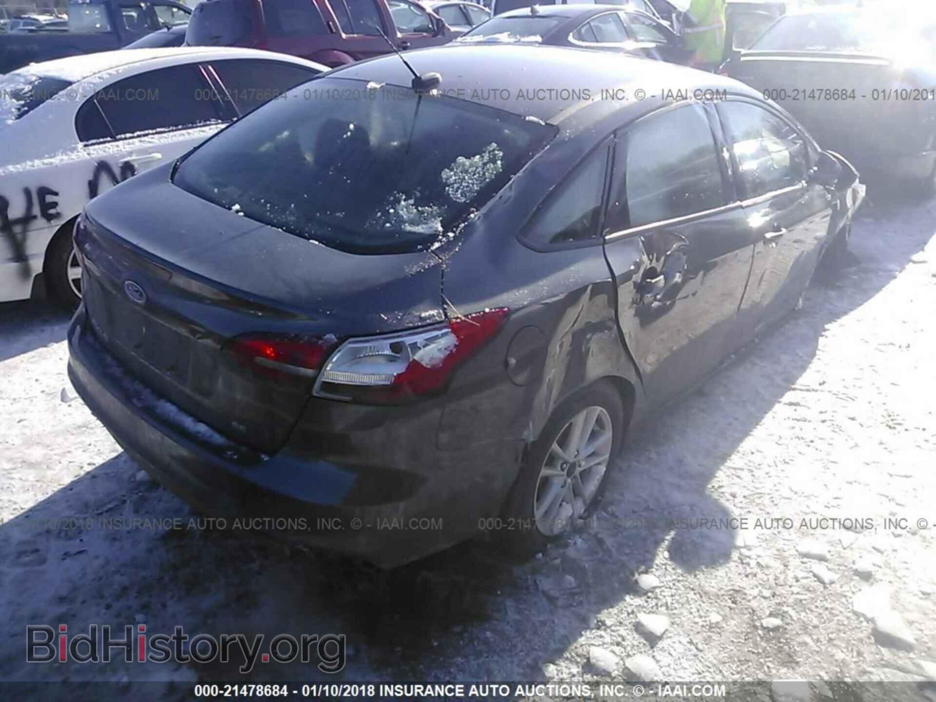 2016 Ford Focus - VIN: 1FADP3F2XGL279186 - Photo 4