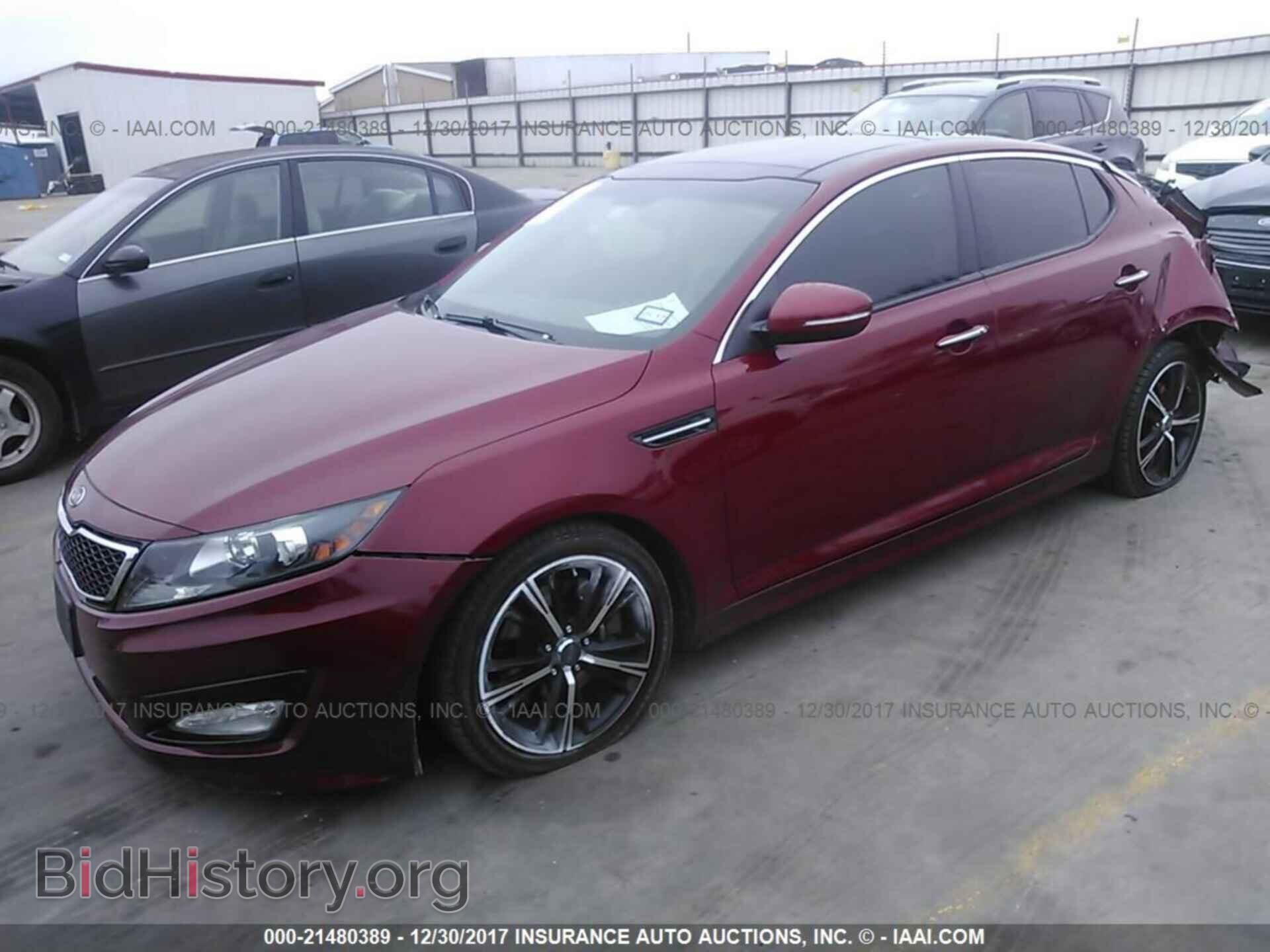2011 Kia Optima - VIN: KNAGR4A60B5127655 - Фото 2