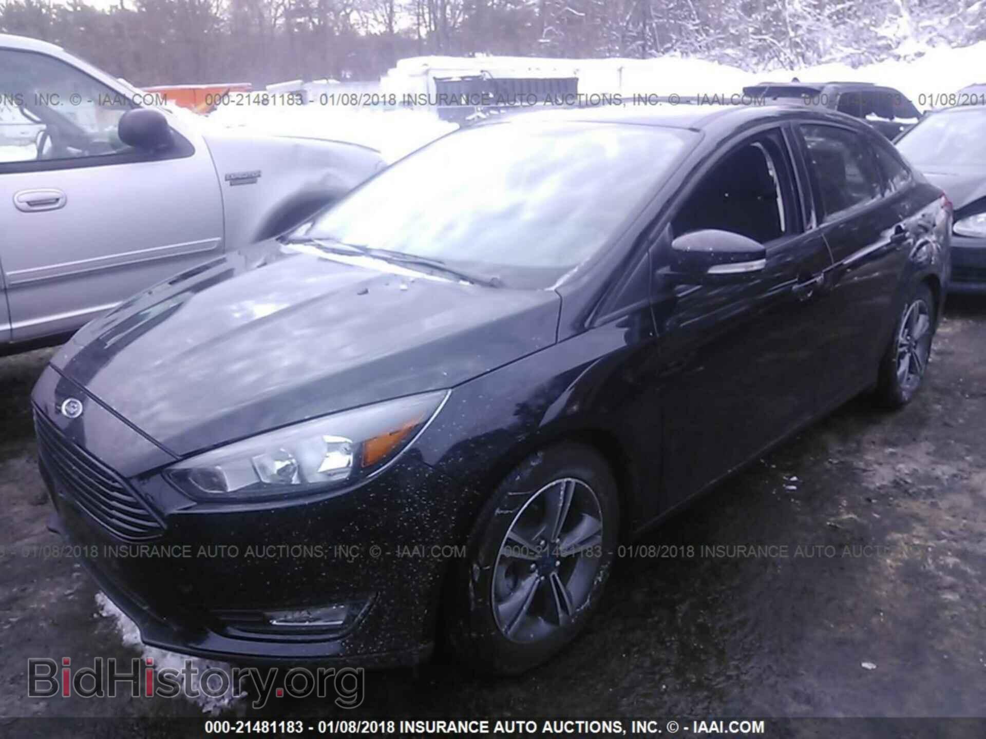 2017 Ford Focus - VIN: 1FADP3FE2HL330319 - Фото 2