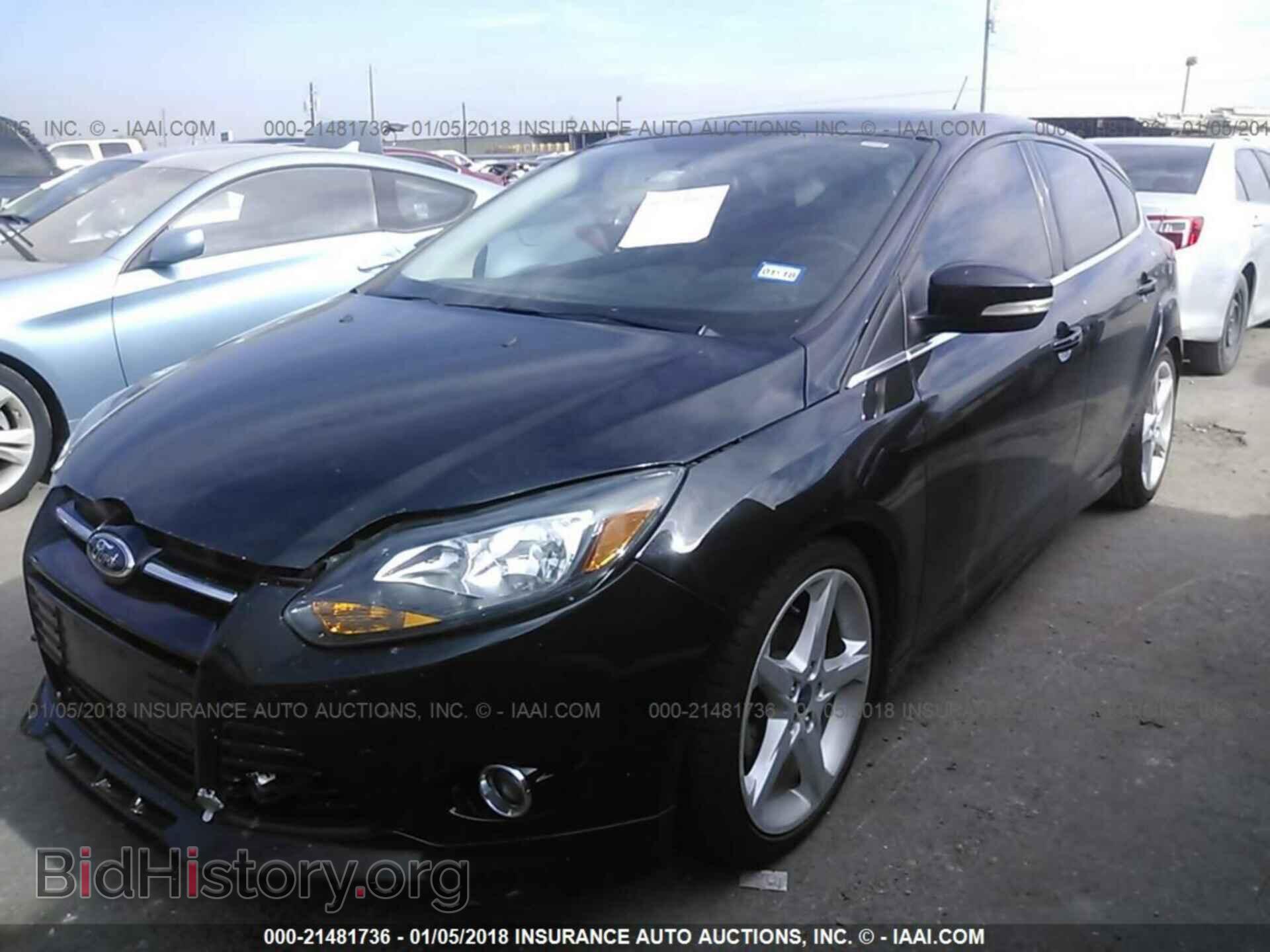 2014 Ford Focus - VIN: 1FADP3N22EL117700 - Photo 2