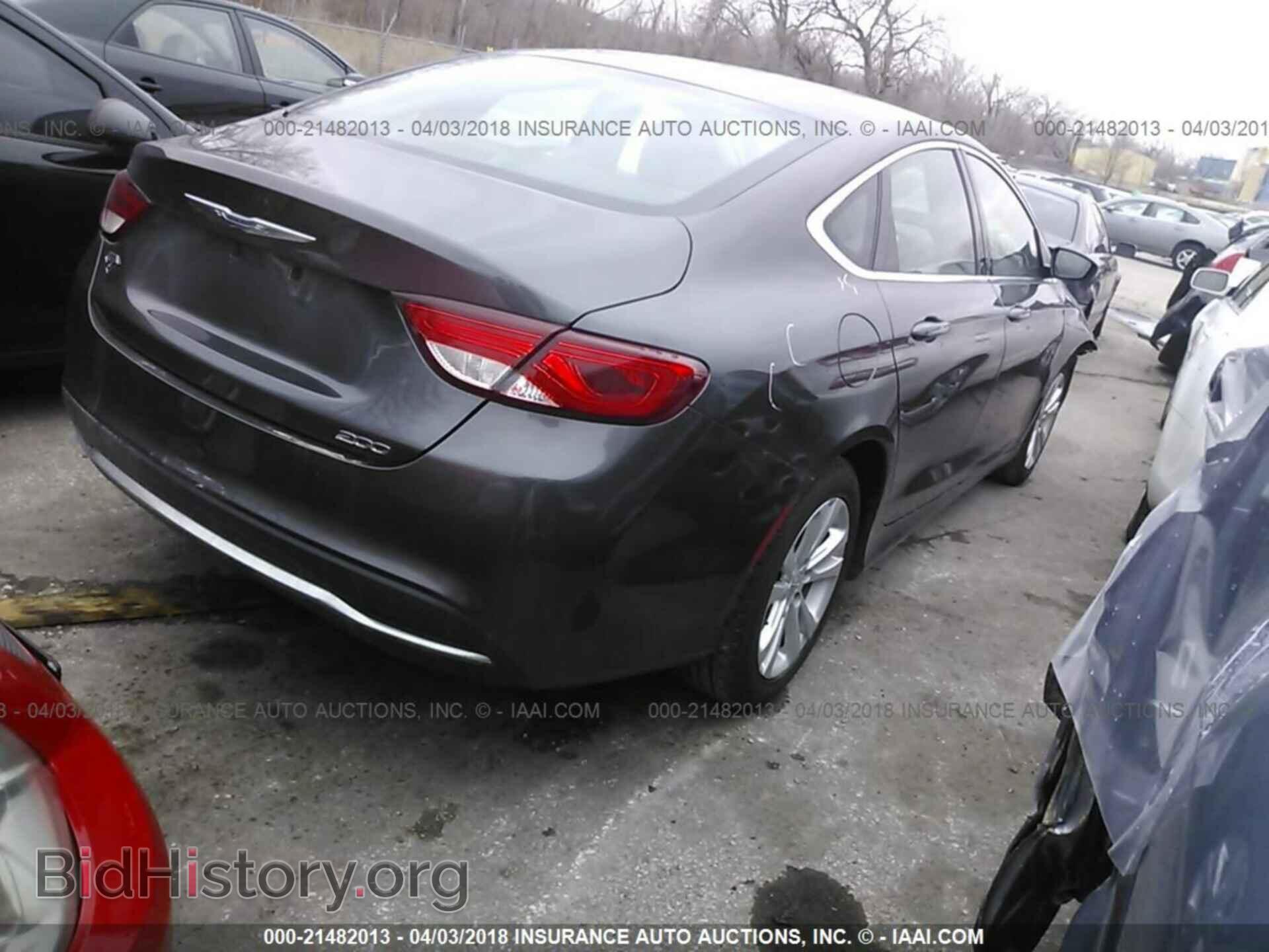 2015 Chrysler 200 - VIN: 1C3CCCAB0FN676941 - Photo 4