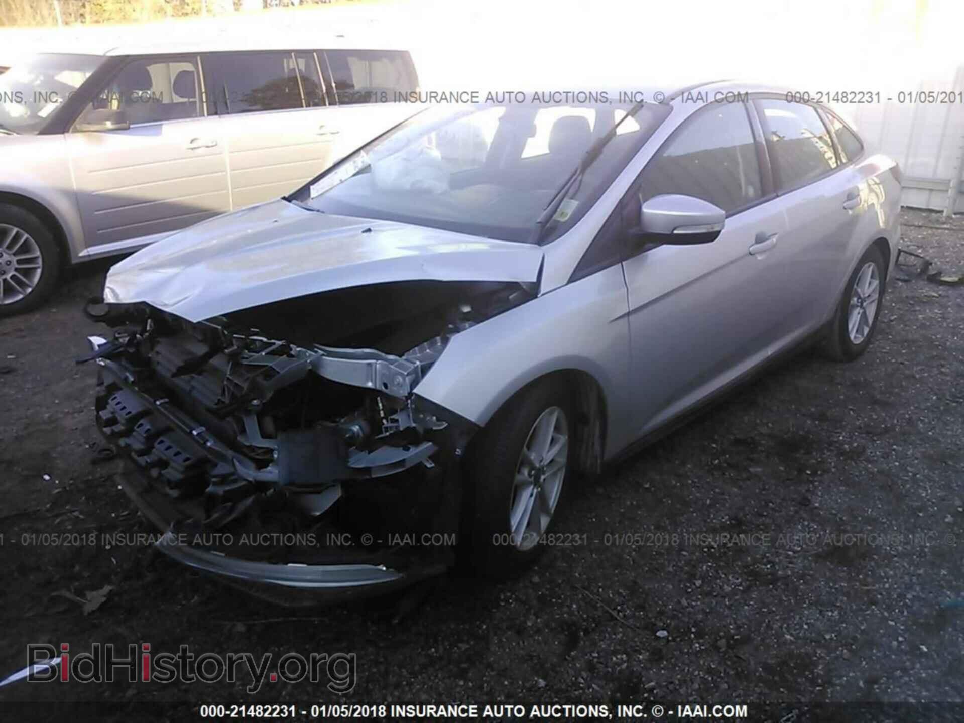 2015 Ford Focus - VIN: 1FADP3F22FL250215 - Photo 2