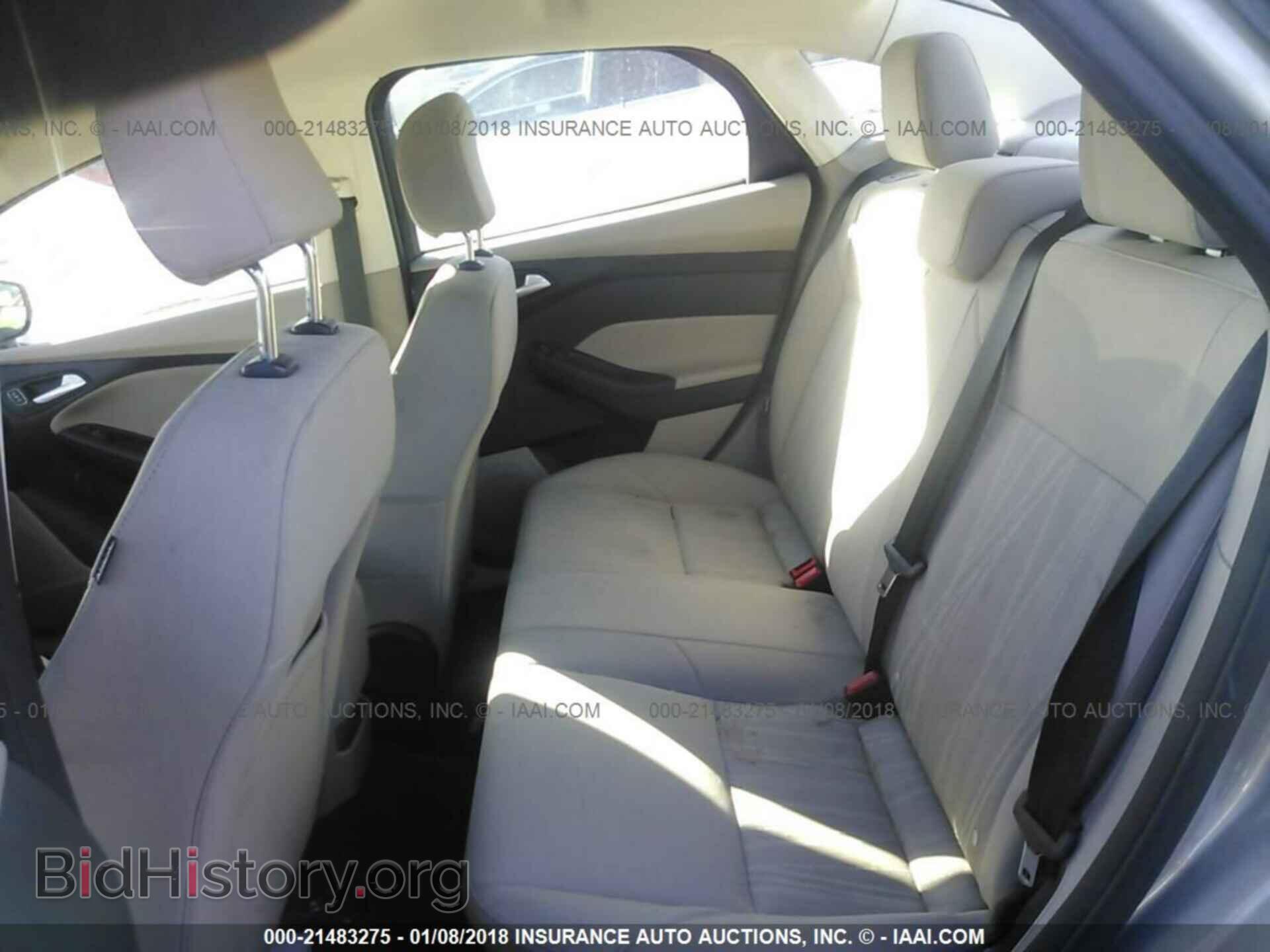 2016 Ford Focus - VIN: 1FADP3F2XGL201006 - Photo 8