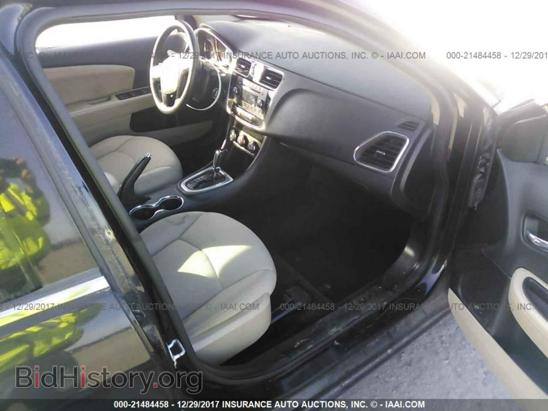 2013 Chrysler 200 - VIN: 1C3CCBAB2DN588528 - Photo 5