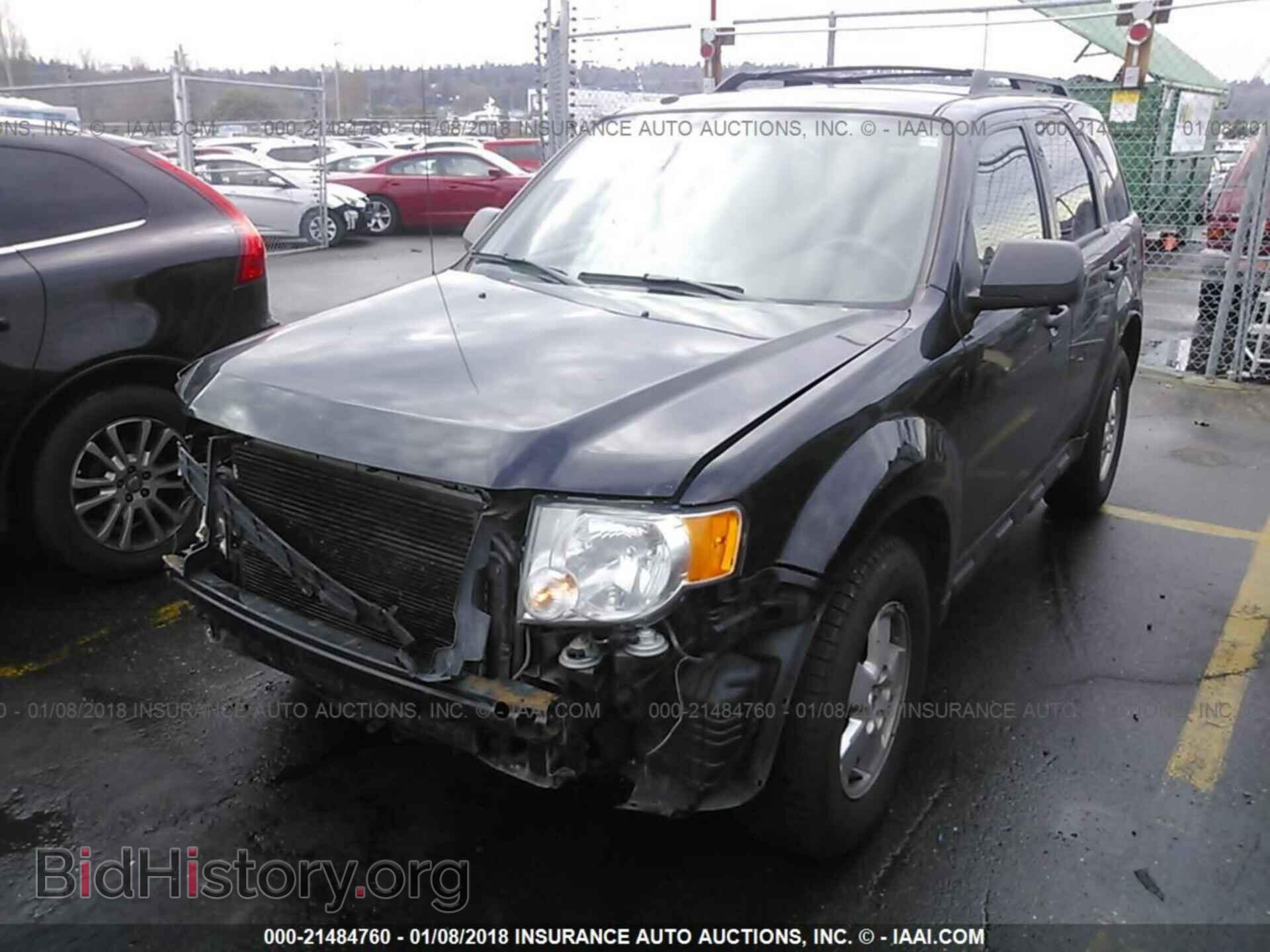 2012 Ford Escape - VIN: 1FMCU9D71CKB22562 - Фото 2