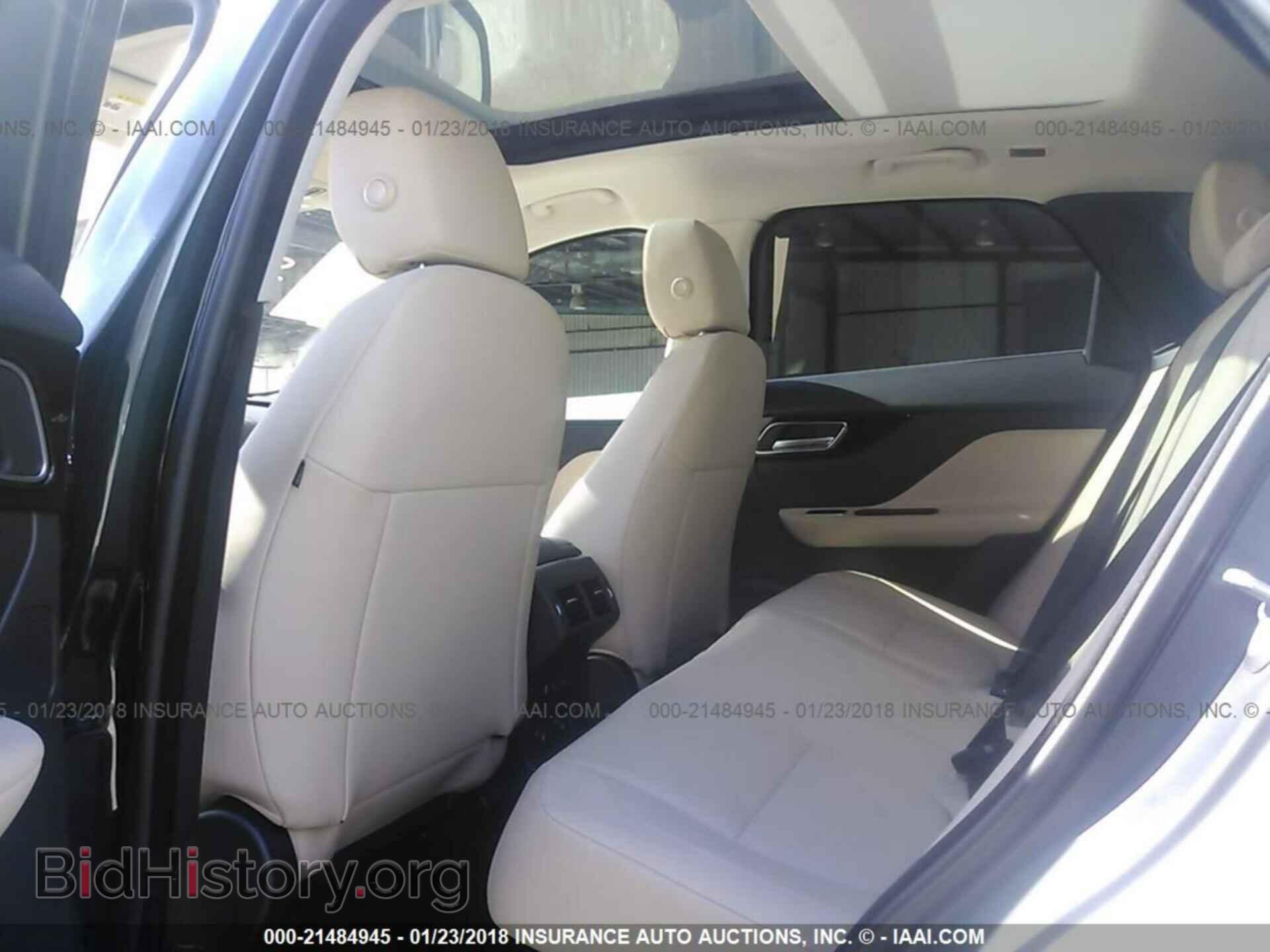 2017 Jaguar F-pace - VIN: SADCJ2BV2HA499232 - Фото 8