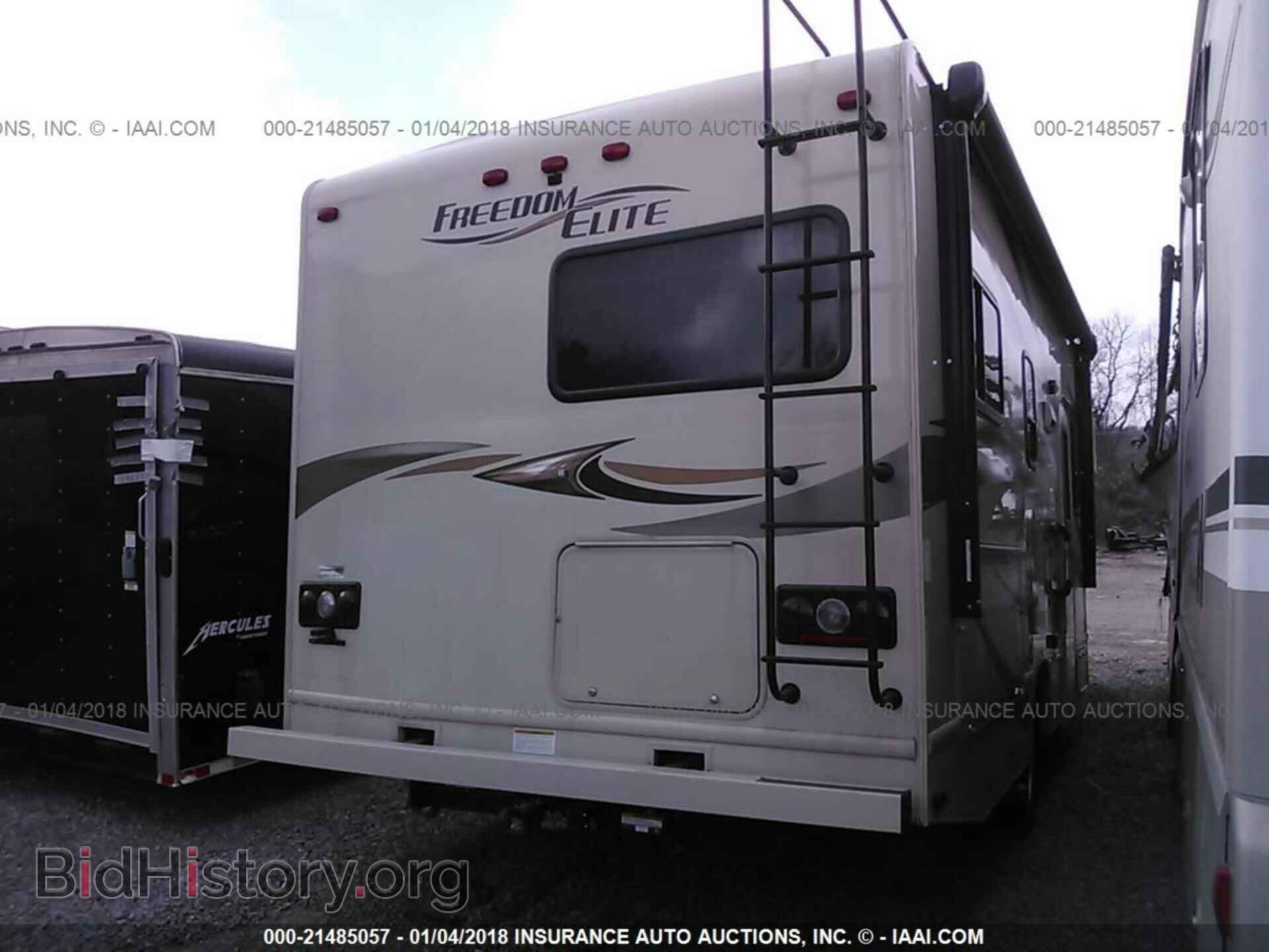 2017 Ford Econoline - VIN: 1FDXE4FS8GDC40332 - Фото 4