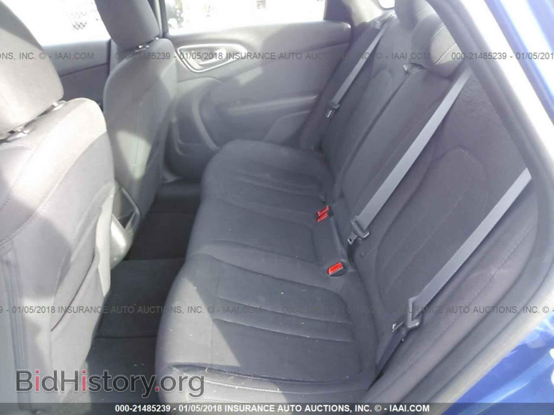 2015 Chrysler 200 - VIN: 1C3CCCAB1FN689570 - Фото 8