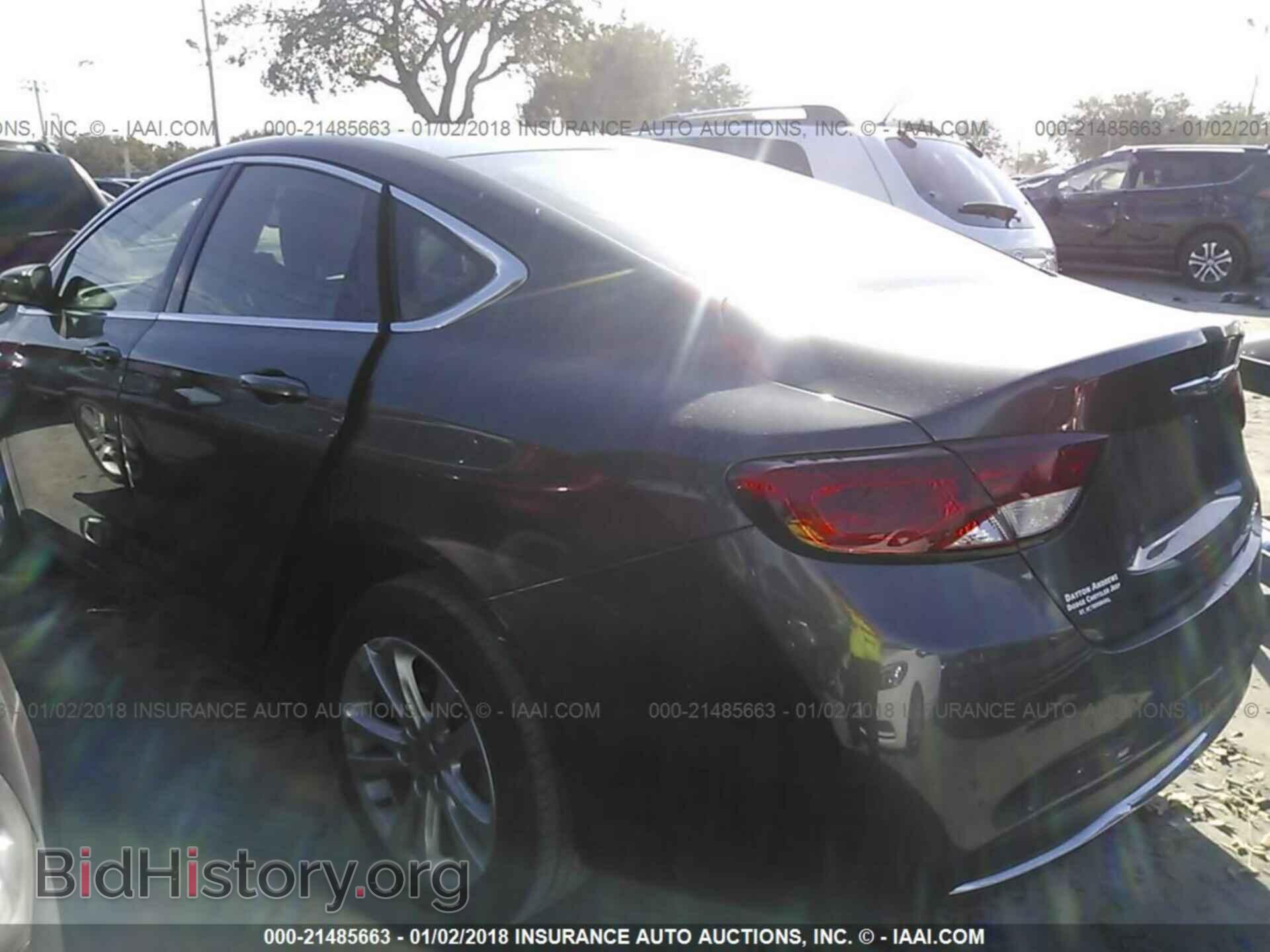 2015 Chrysler 200 - VIN: 1C3CCCAB7FN754874 - Photo 3