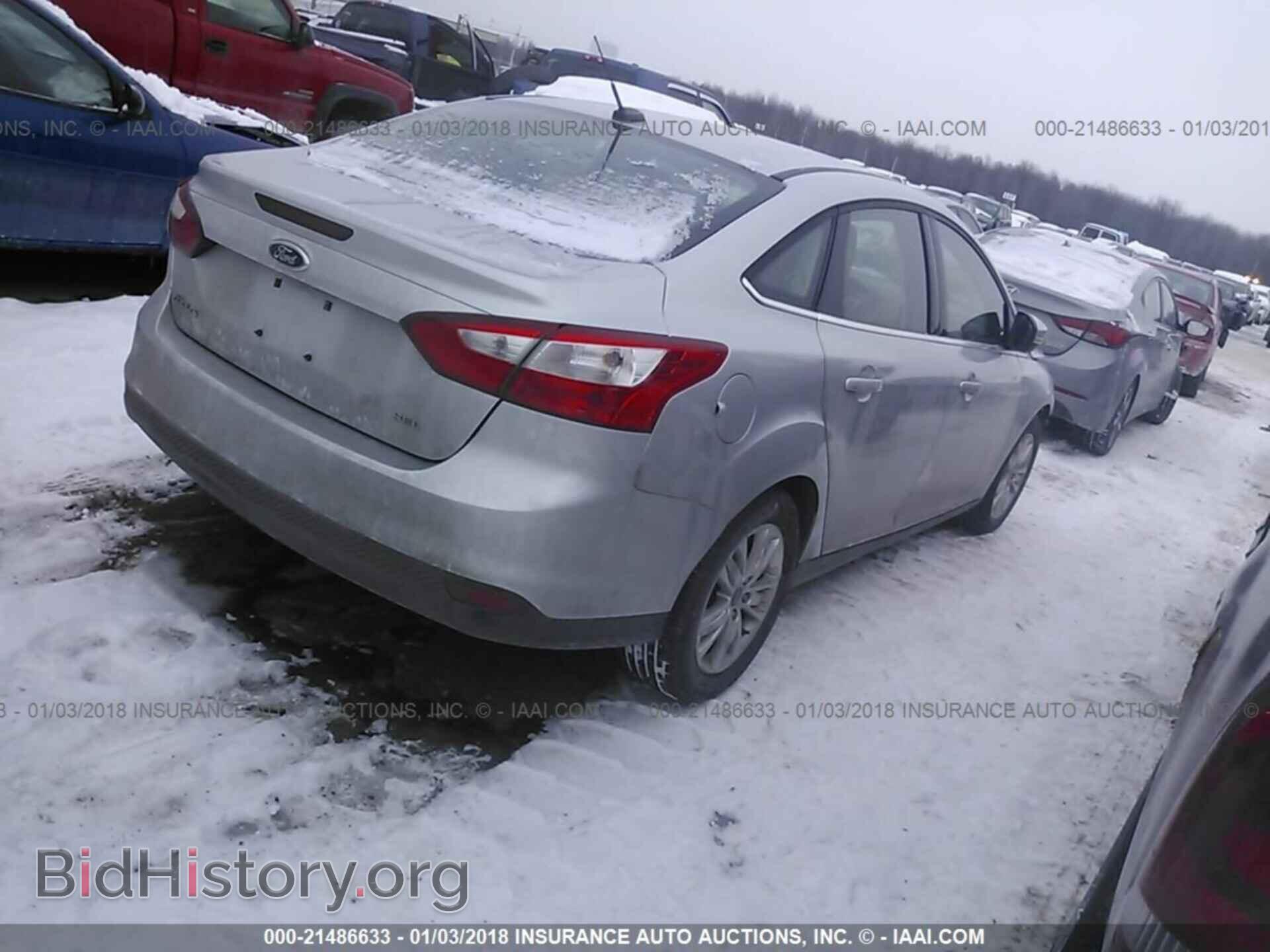 2012 Ford Focus - VIN: 1FAHP3H22CL176384 - Photo 4